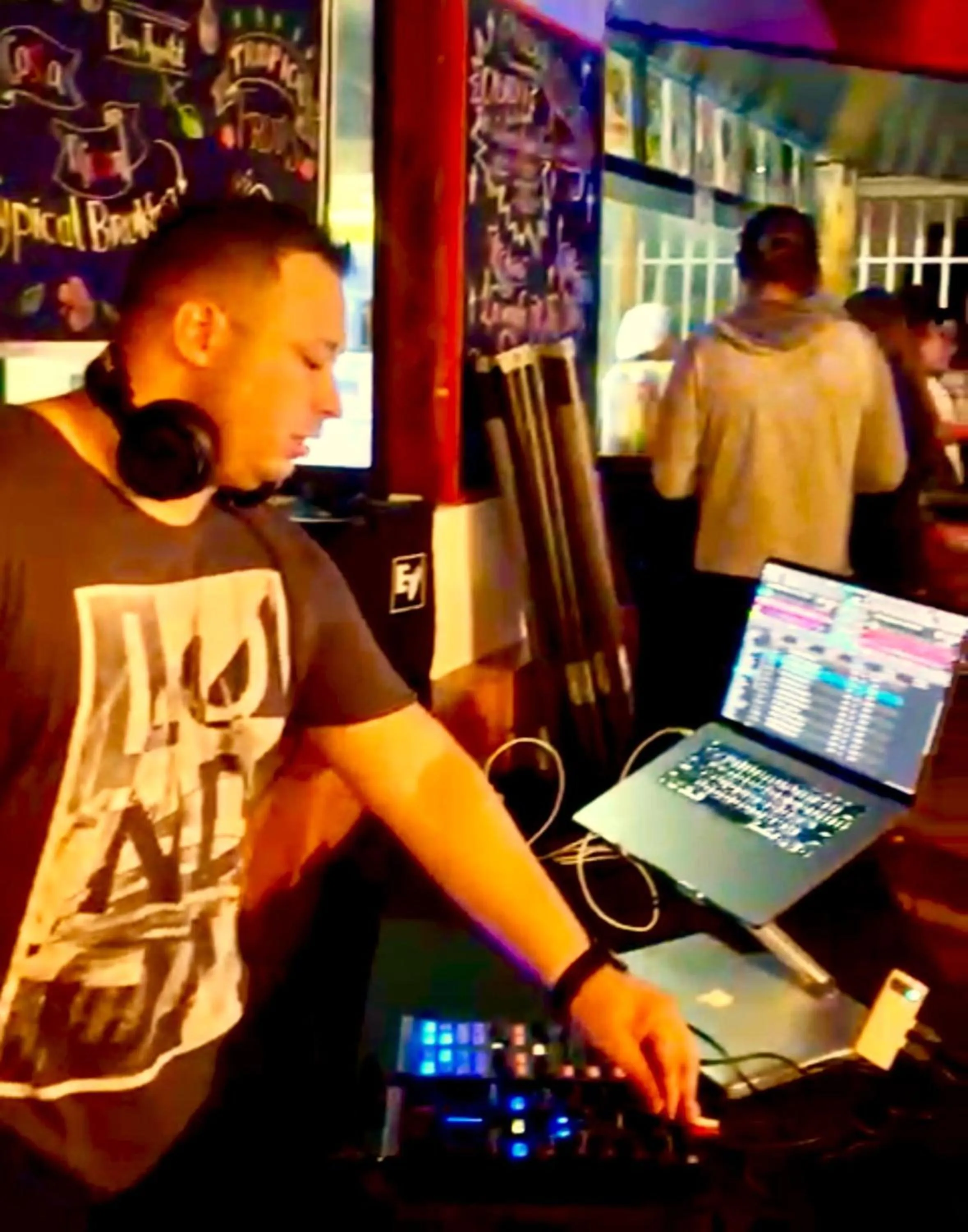 Nightclub / DJ in Costa Rica Guesthouse