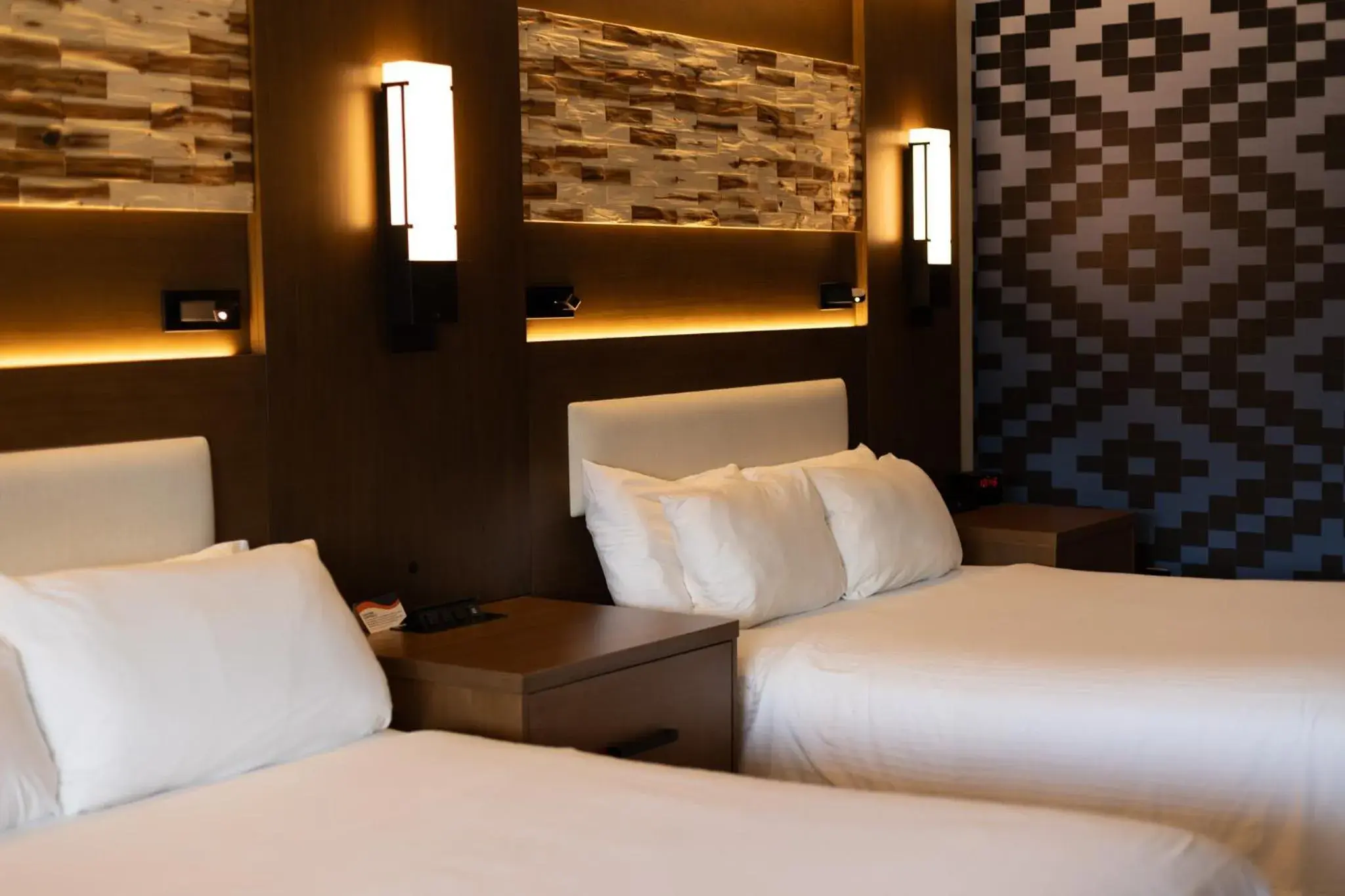 Deluxe Double Queen Room in Little Creek Casino Resort Deluxe Double Queen Room in Little Creek Casino Resort