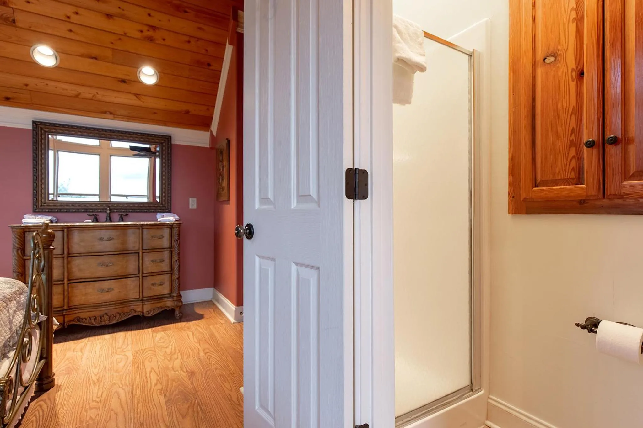 Property building, Bed in Cajun Spice