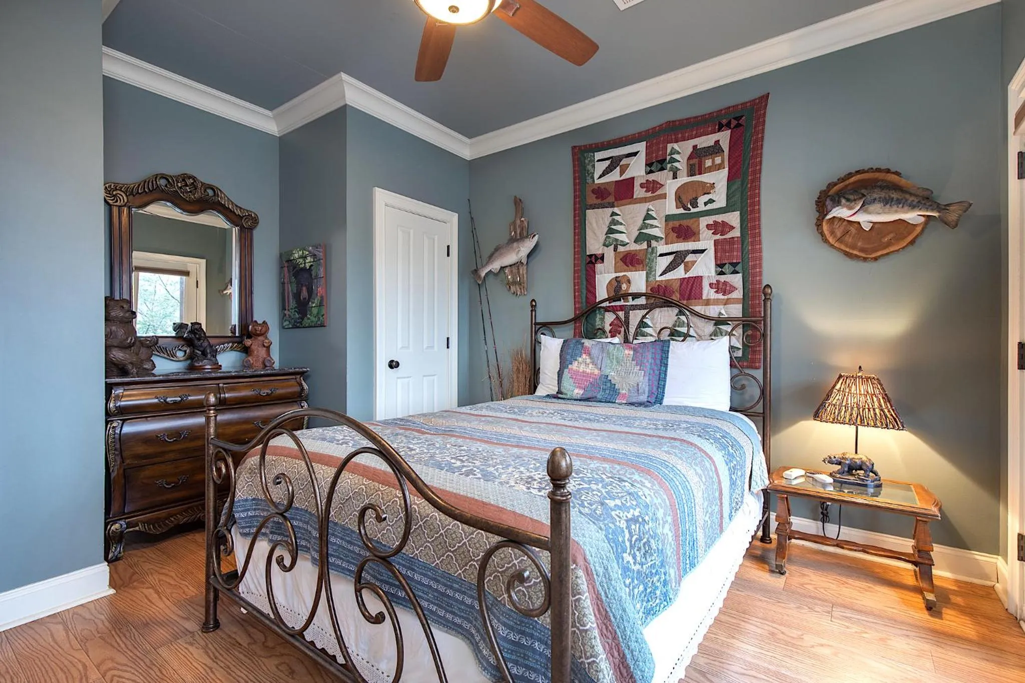 Property building, Bed in Cajun Spice