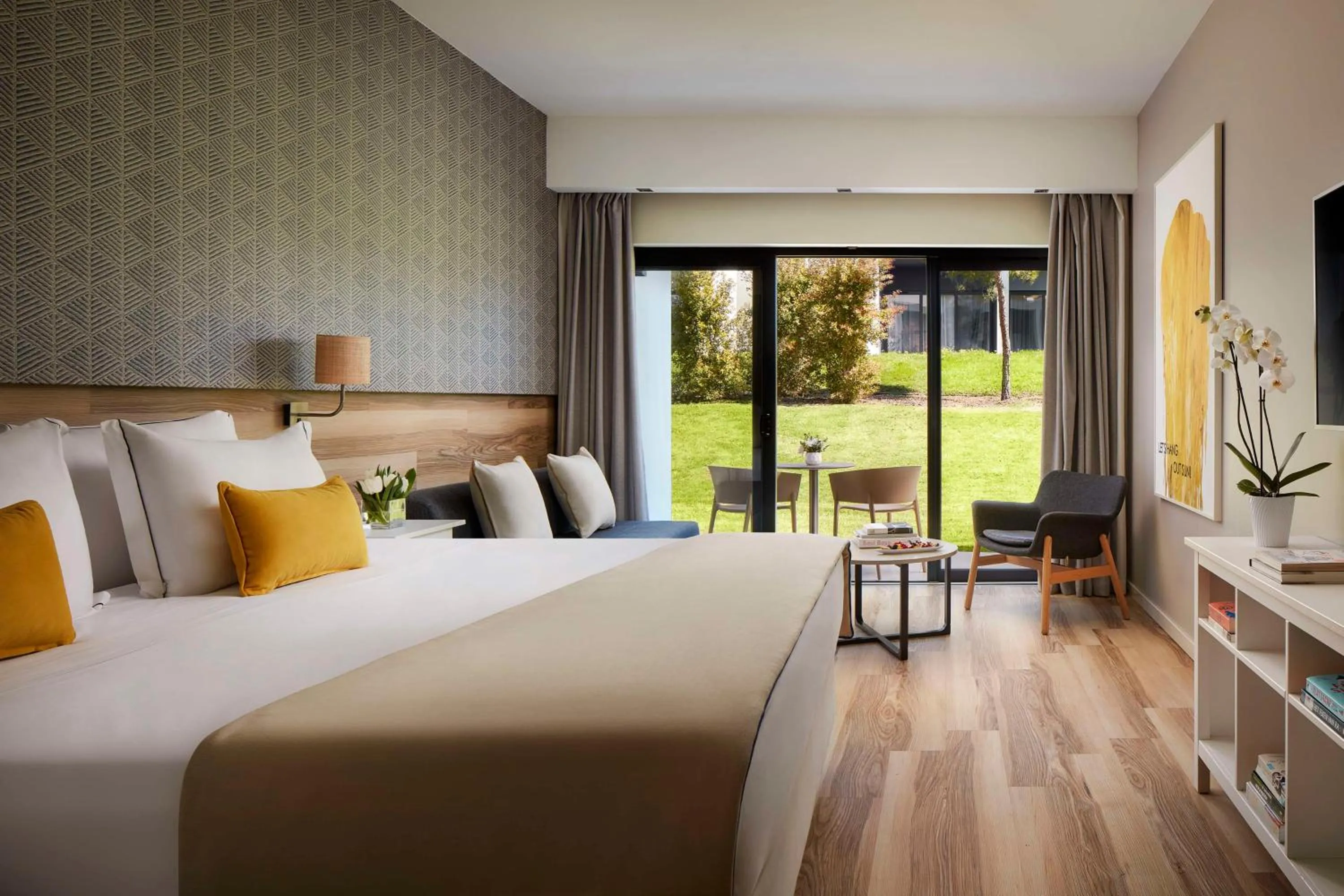 Bedroom, Bed in Tivoli Alvor Algarve - All Inclusive Resort