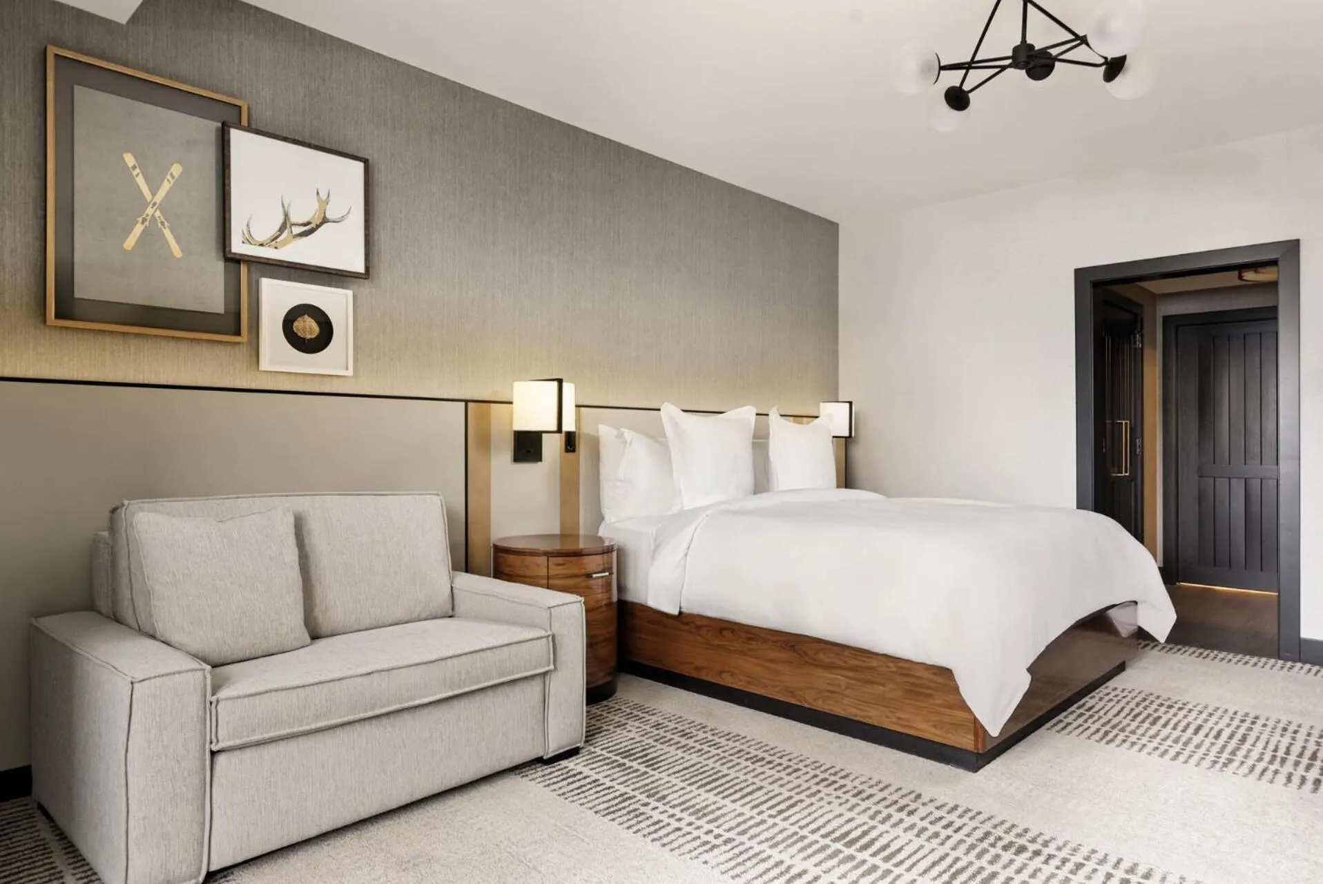 Bed in Four Seasons Resort Vail