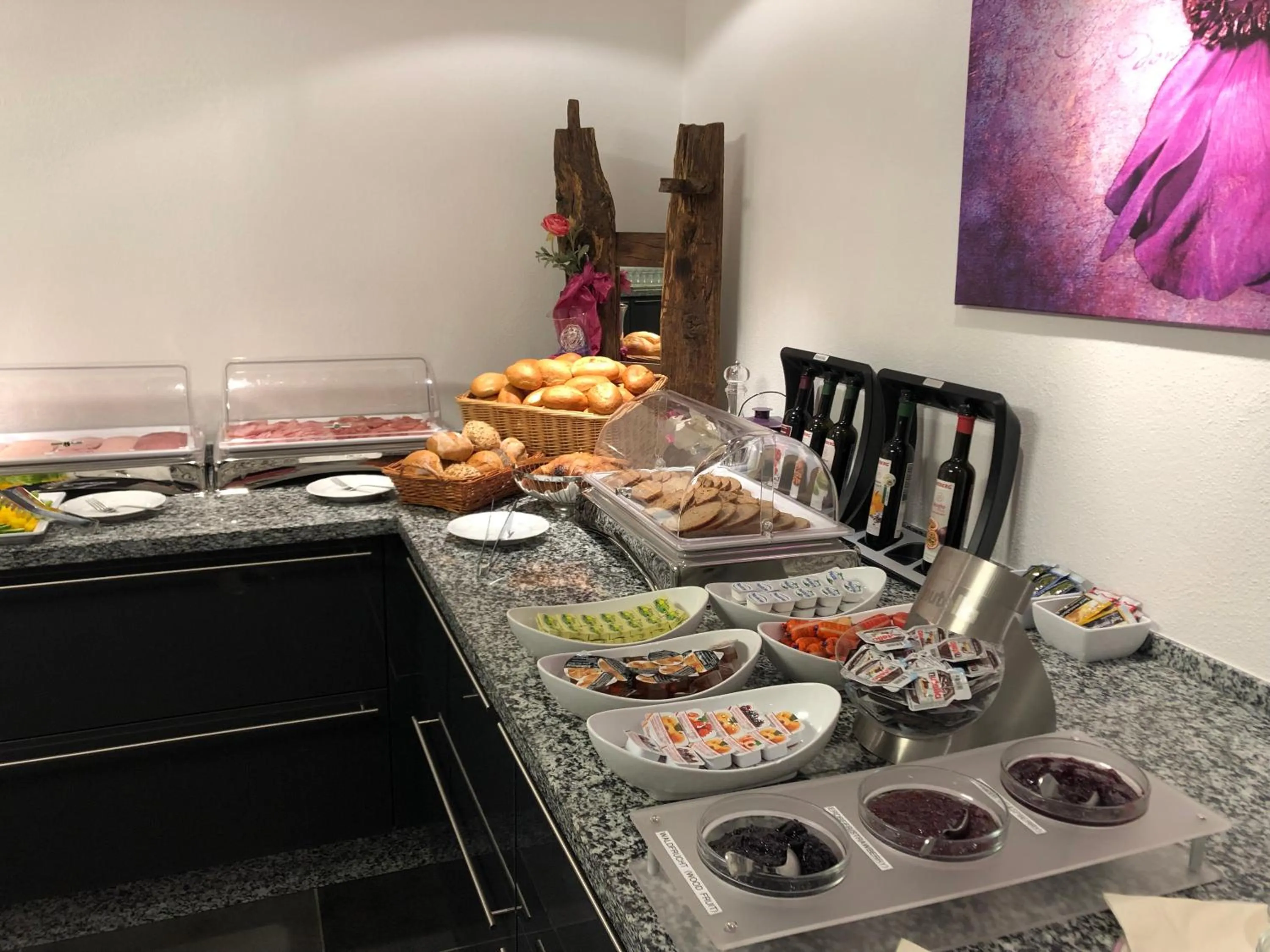 Buffet breakfast in Hotel Rieder