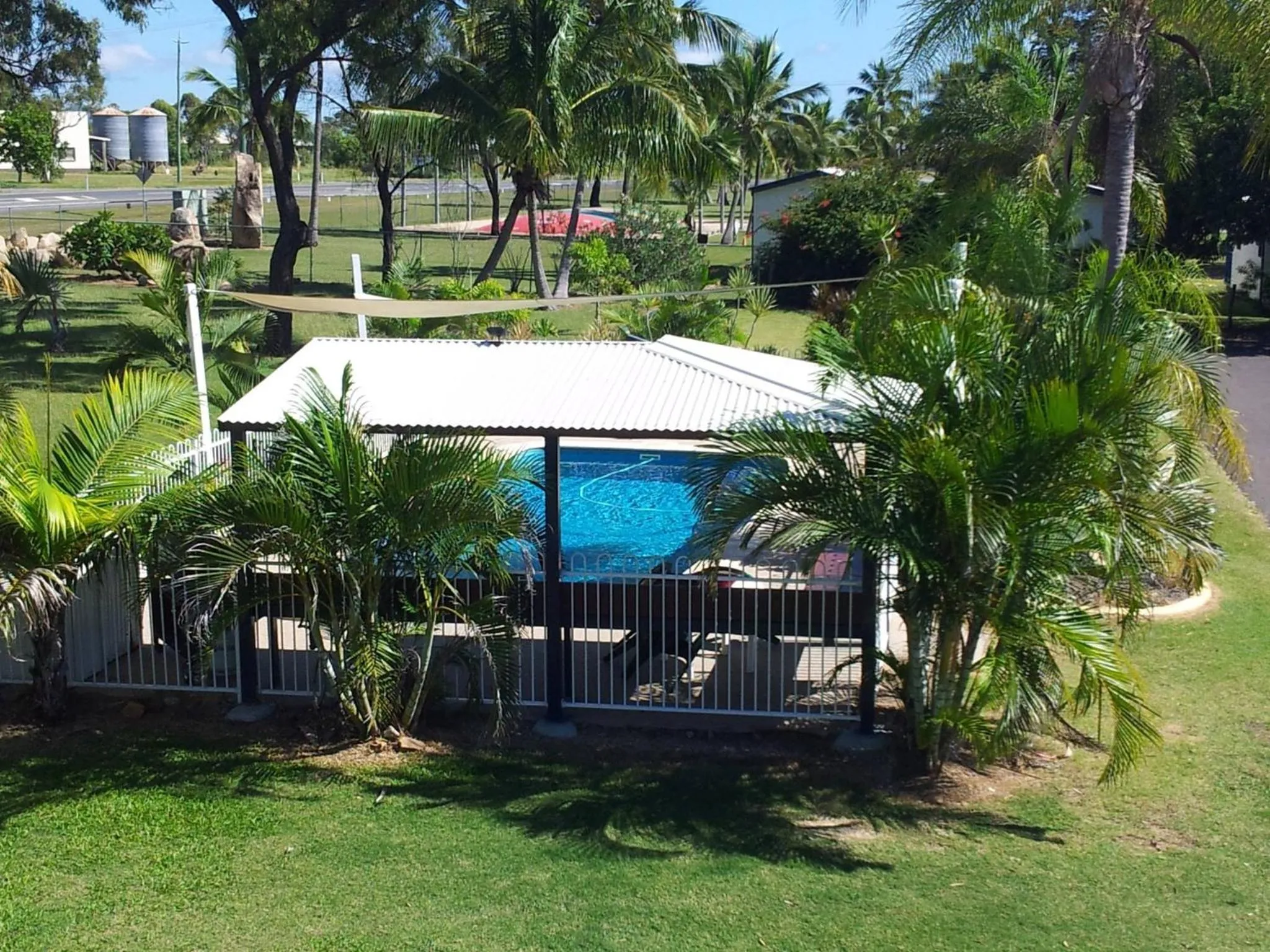BBQ facilities in Birch Motel Bowen Previously Known as Bowen Arrow Motel