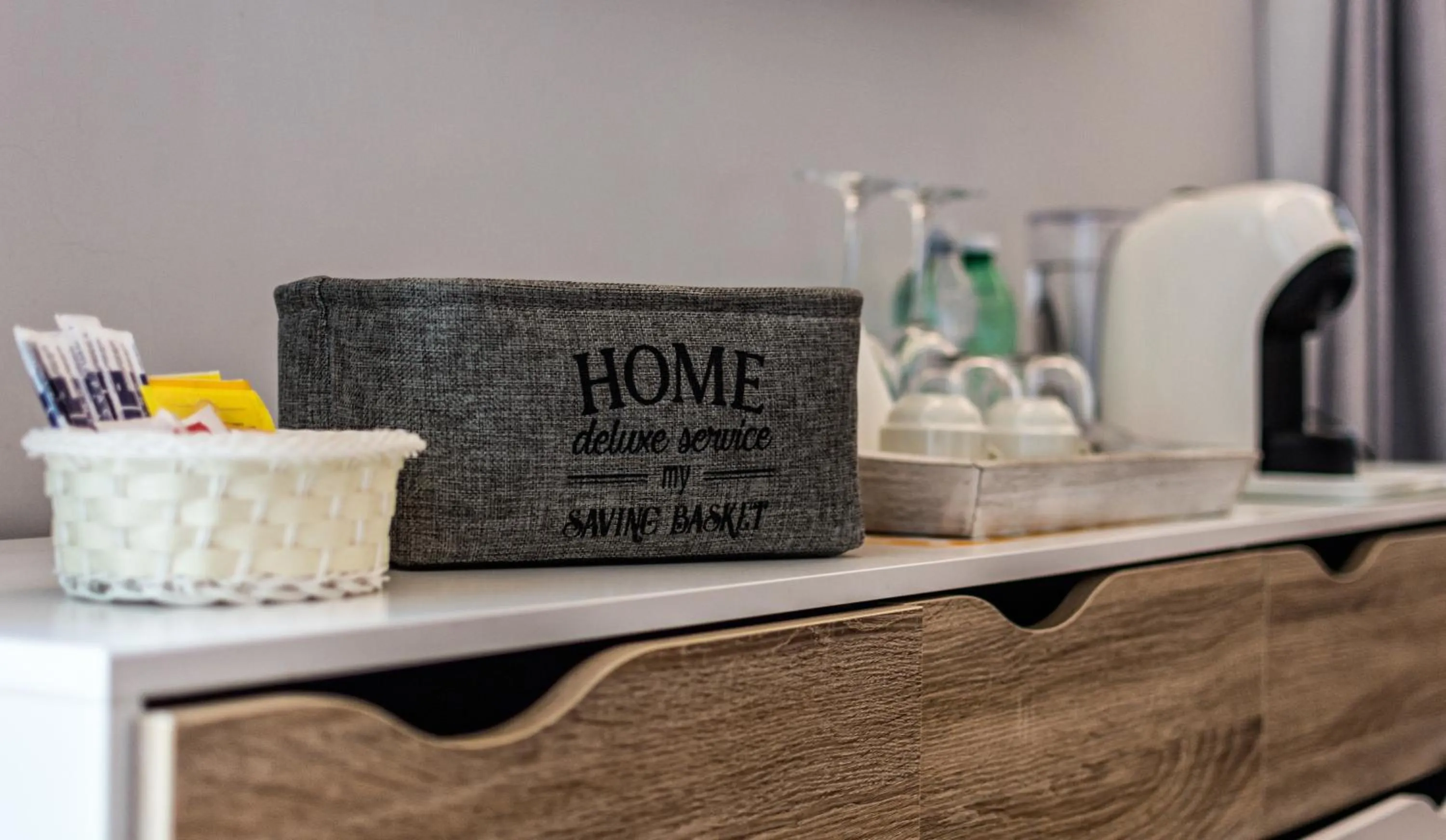 Coffee/tea facilities in President Gardens