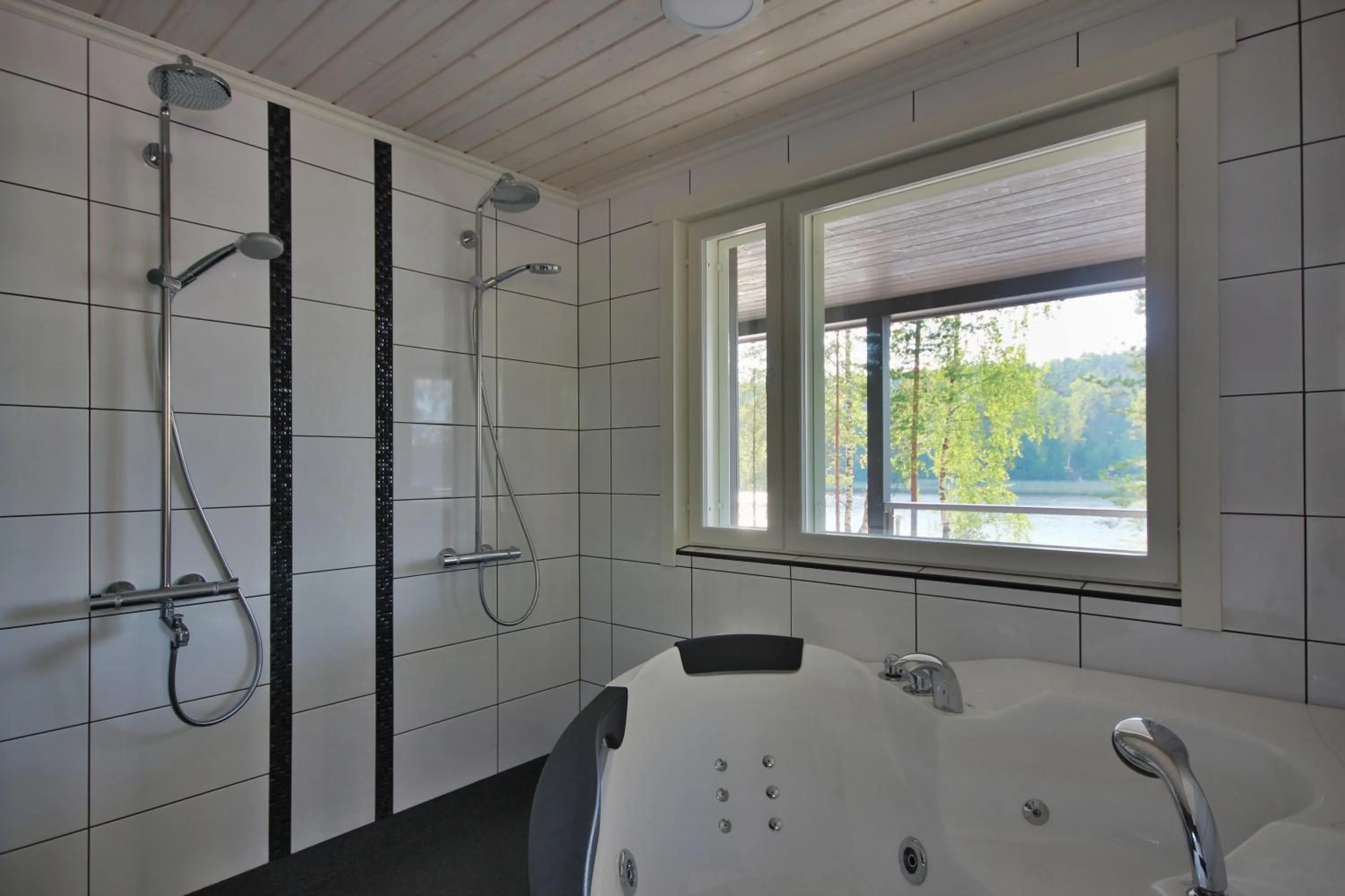 Shower in Yli-Kaitala Holiday Resort Tuuliviiri