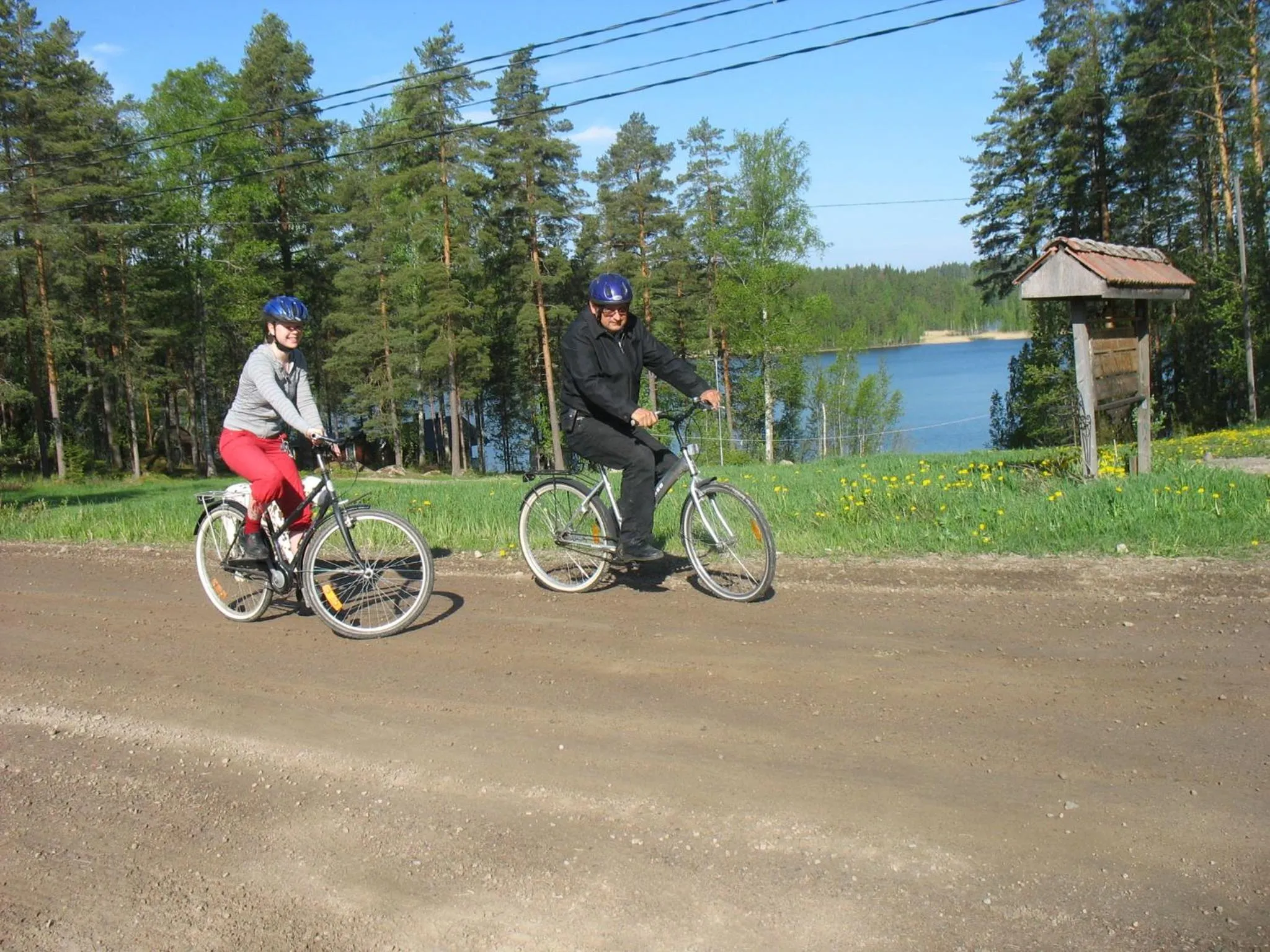 Cycling in Yli-Kaitala Holiday Resort Tuuliviiri