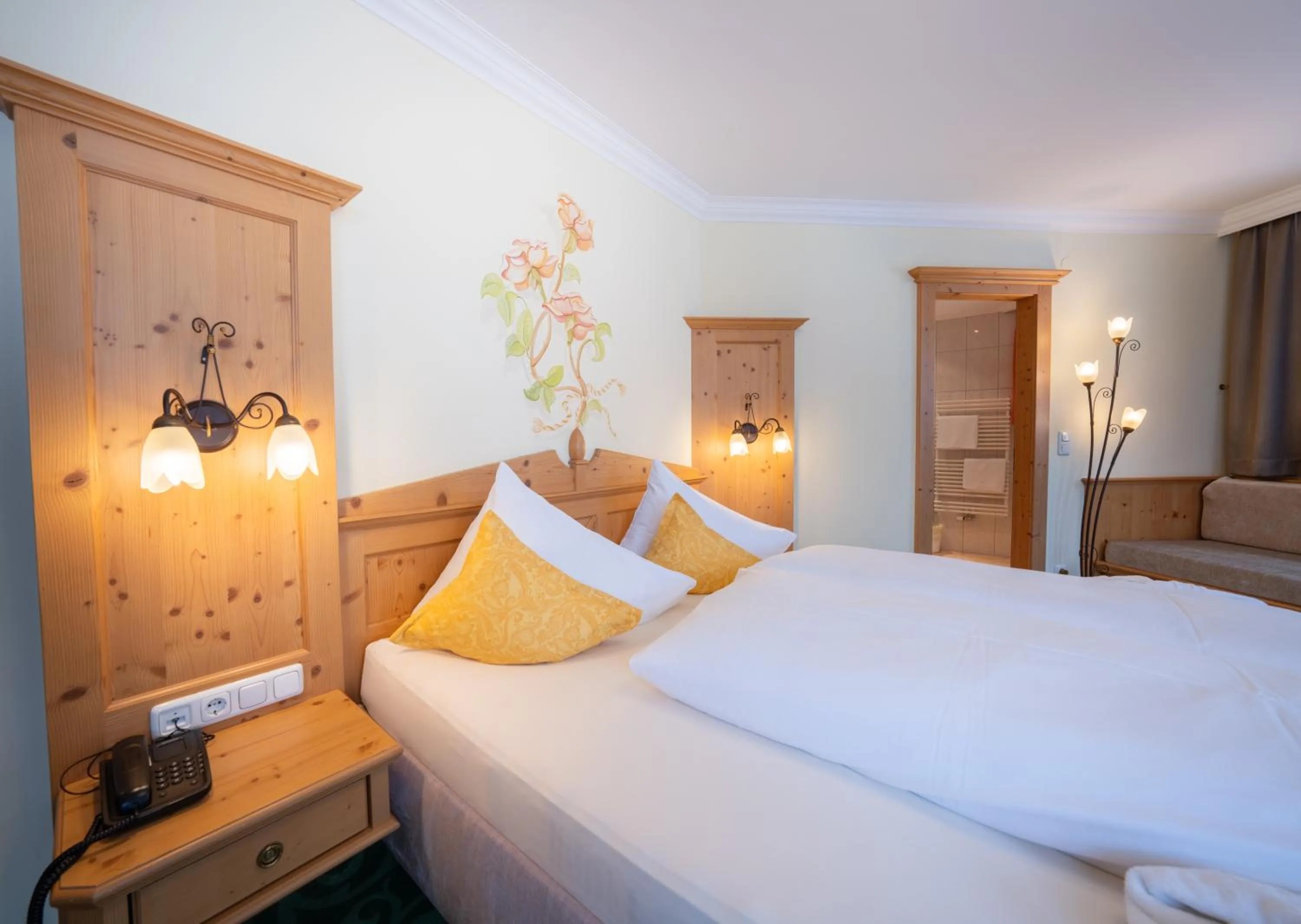 Bed in Alpenresidenz Trisanna