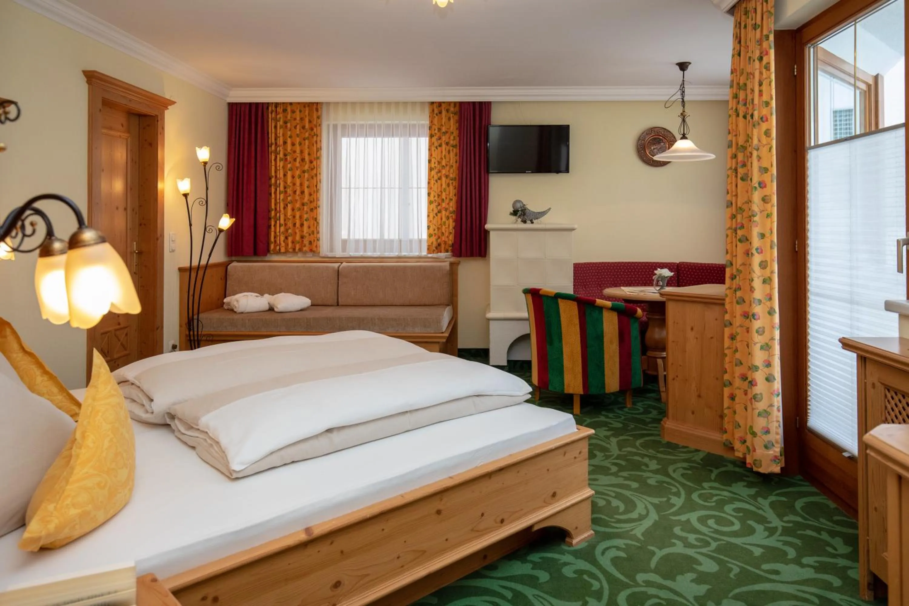 Bed in Alpenresidenz Trisanna