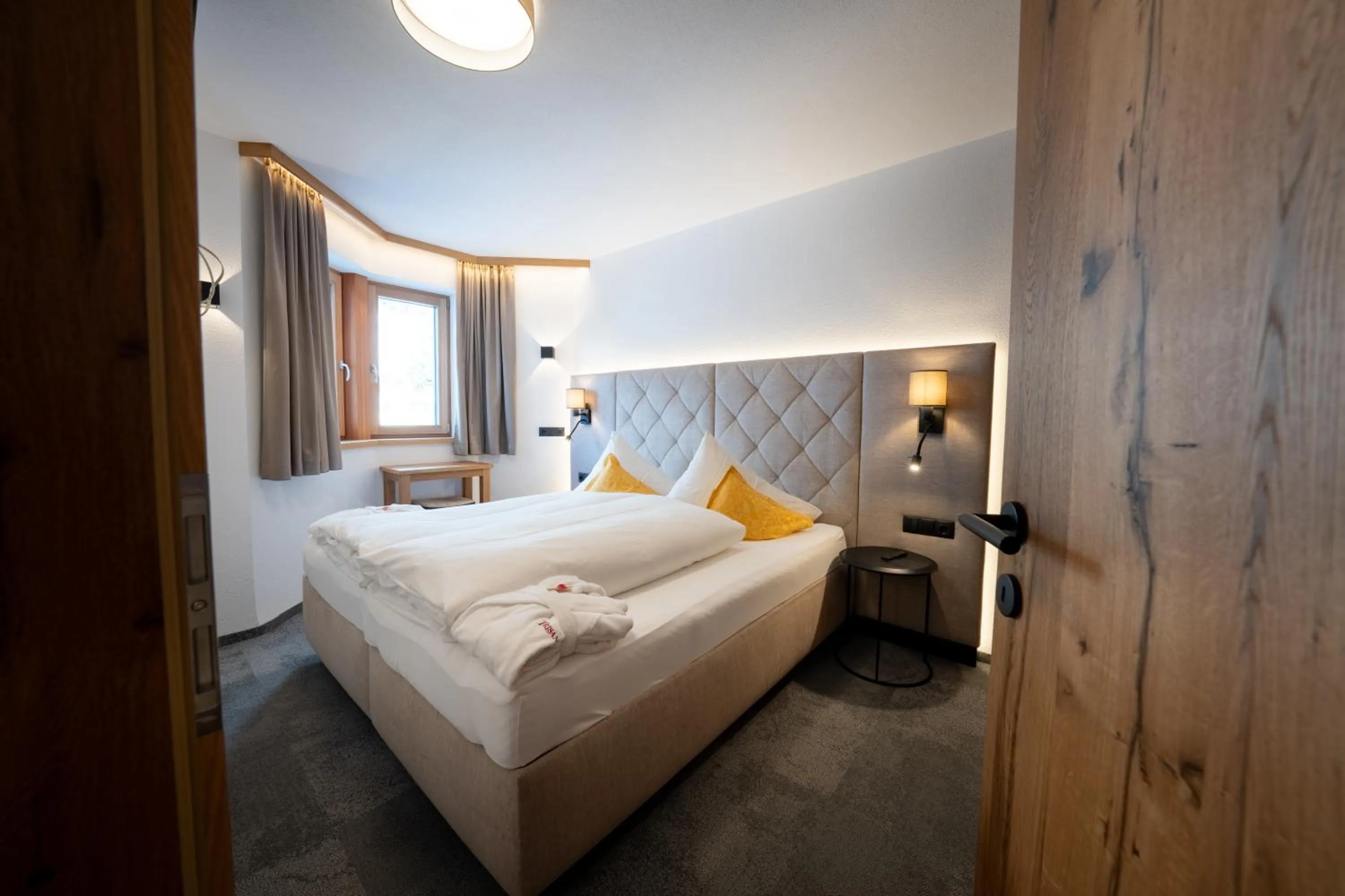 Bed in Alpenresidenz Trisanna