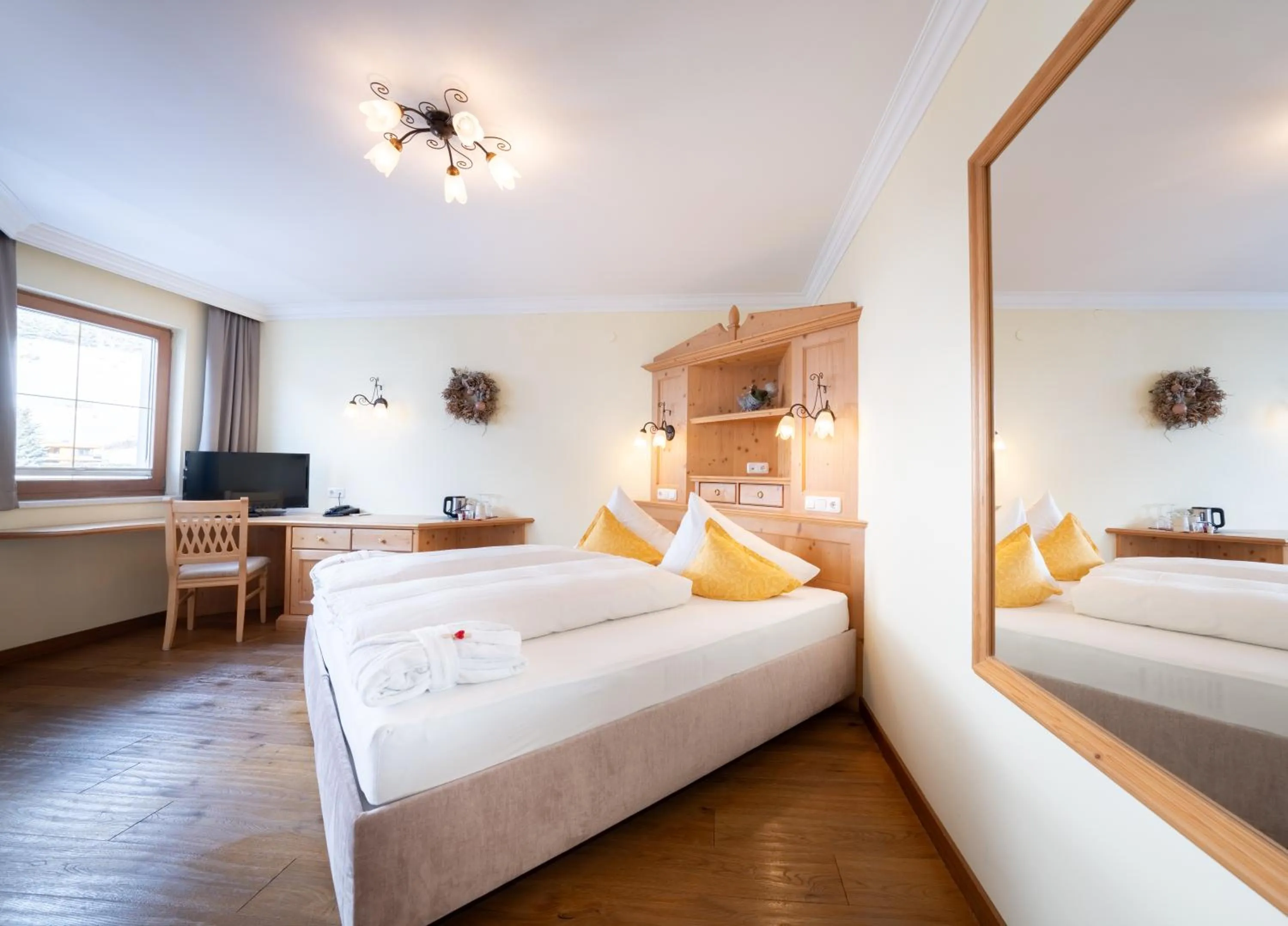 Bed in Alpenresidenz Trisanna