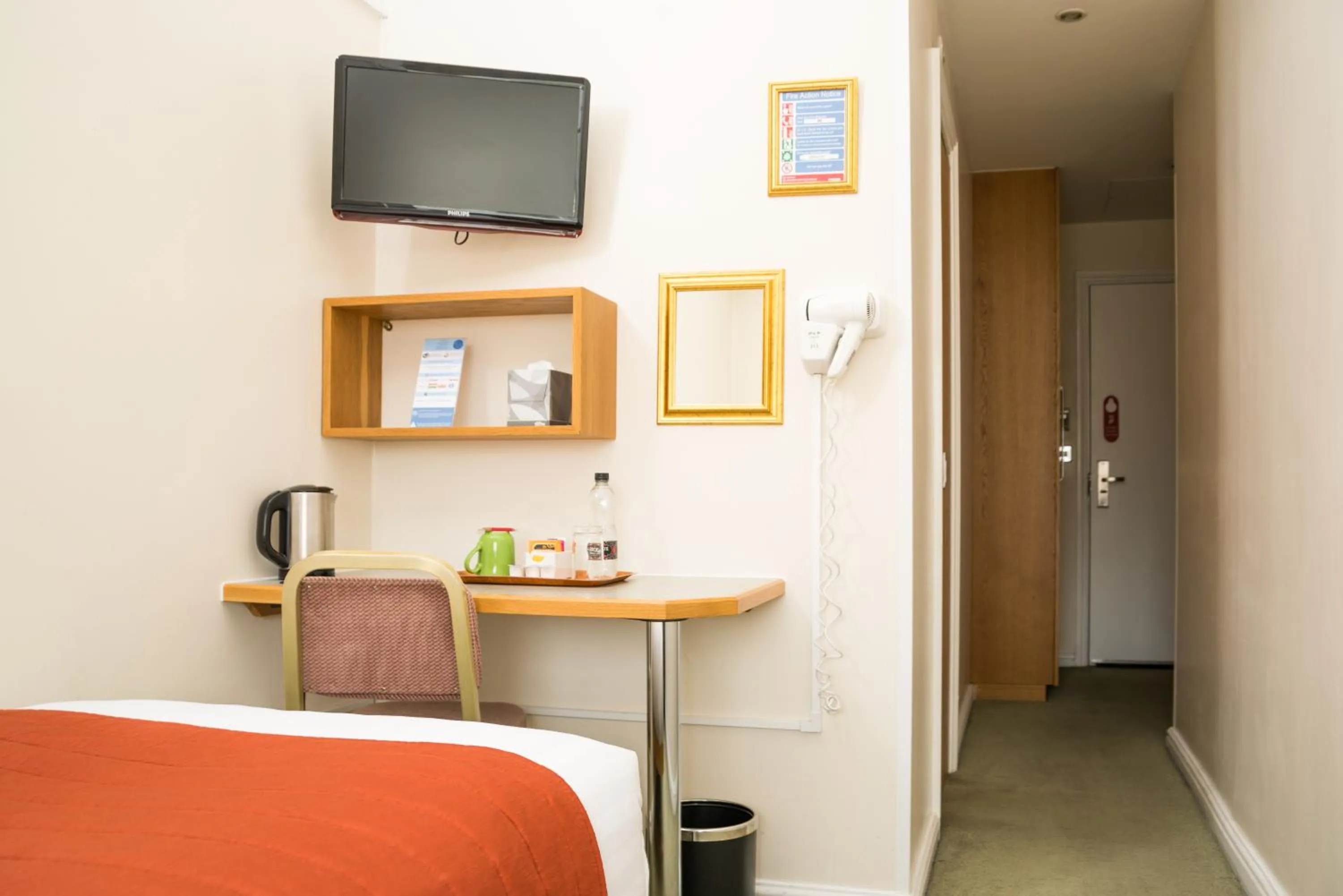 Bedroom, Bed in Hotel 63