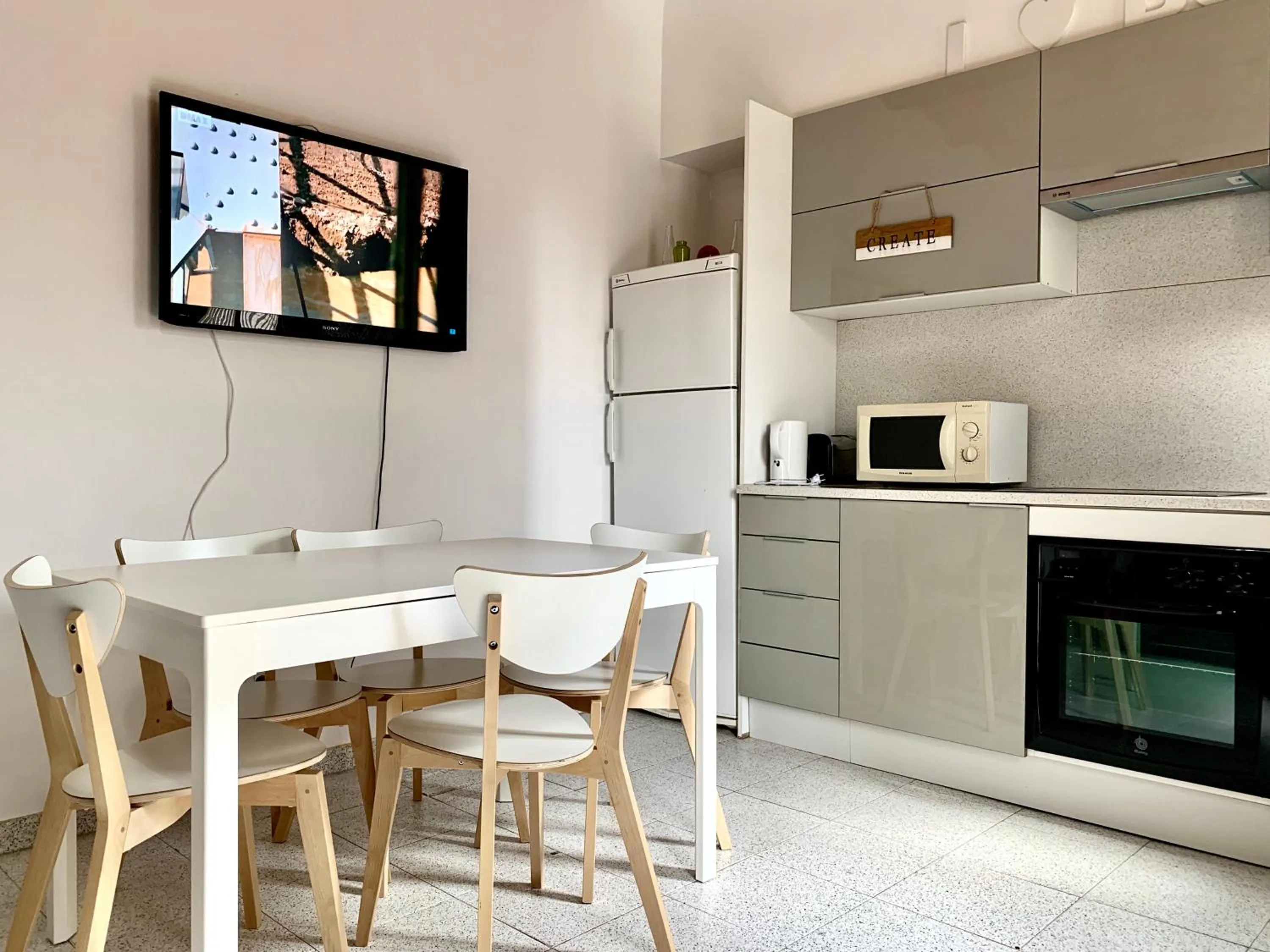 TV and multimedia in Charm Miró