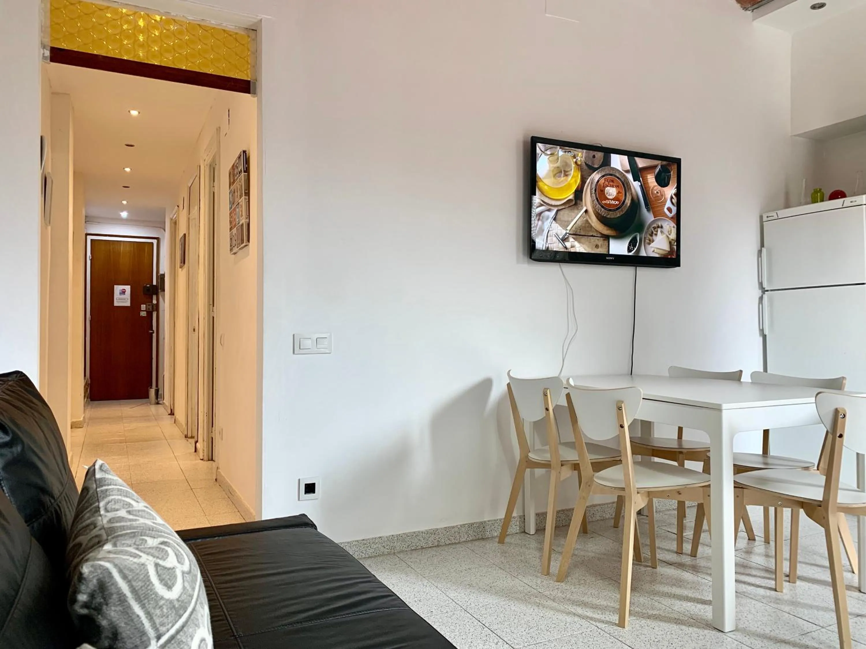 TV and multimedia in Charm Miró