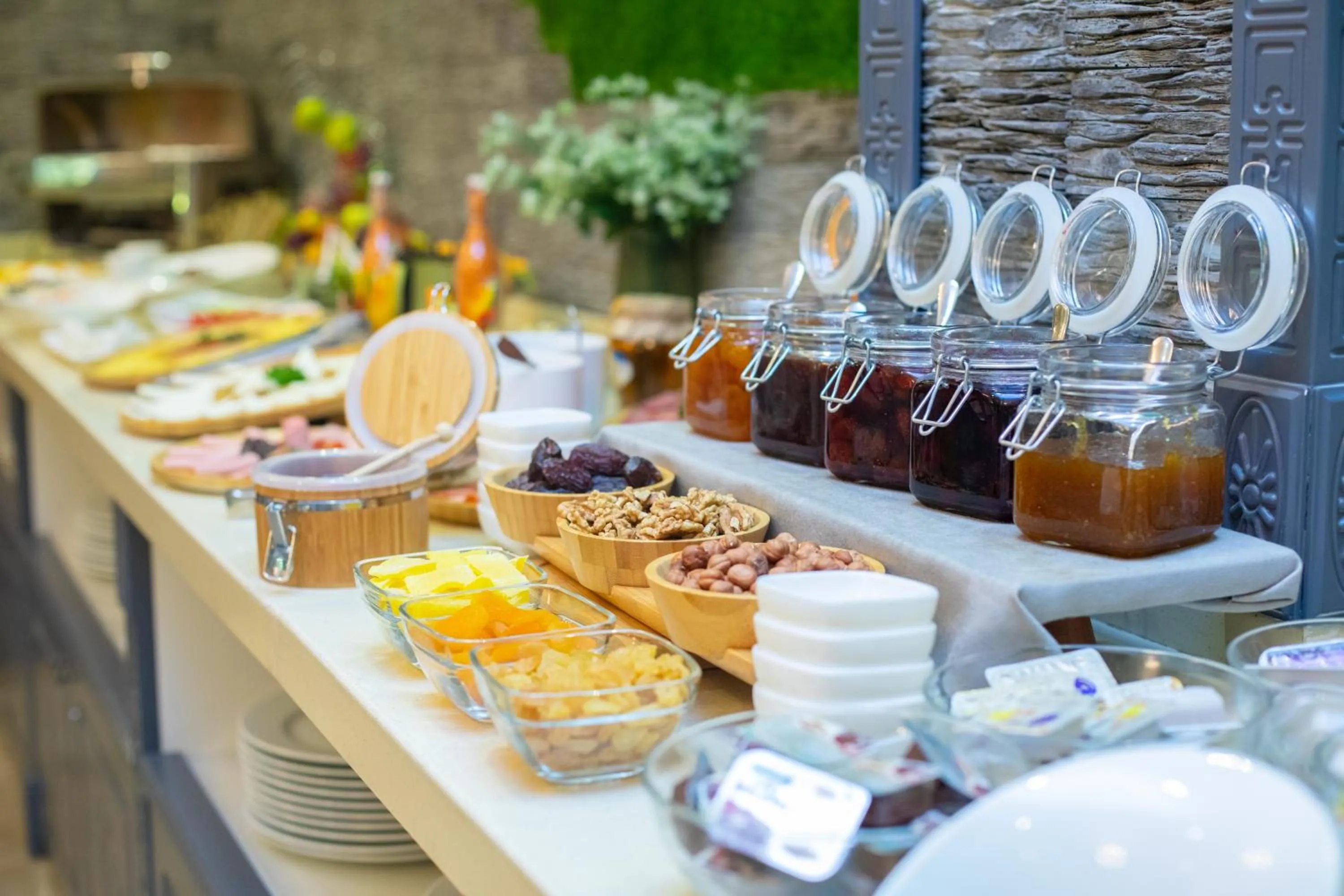 Breakfast in Grand Hotel Baku Central Park