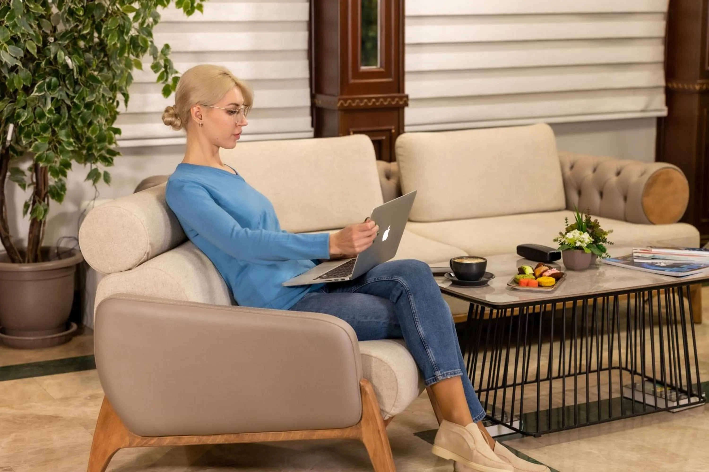Lobby or reception in Grand Hotel Baku Central Park