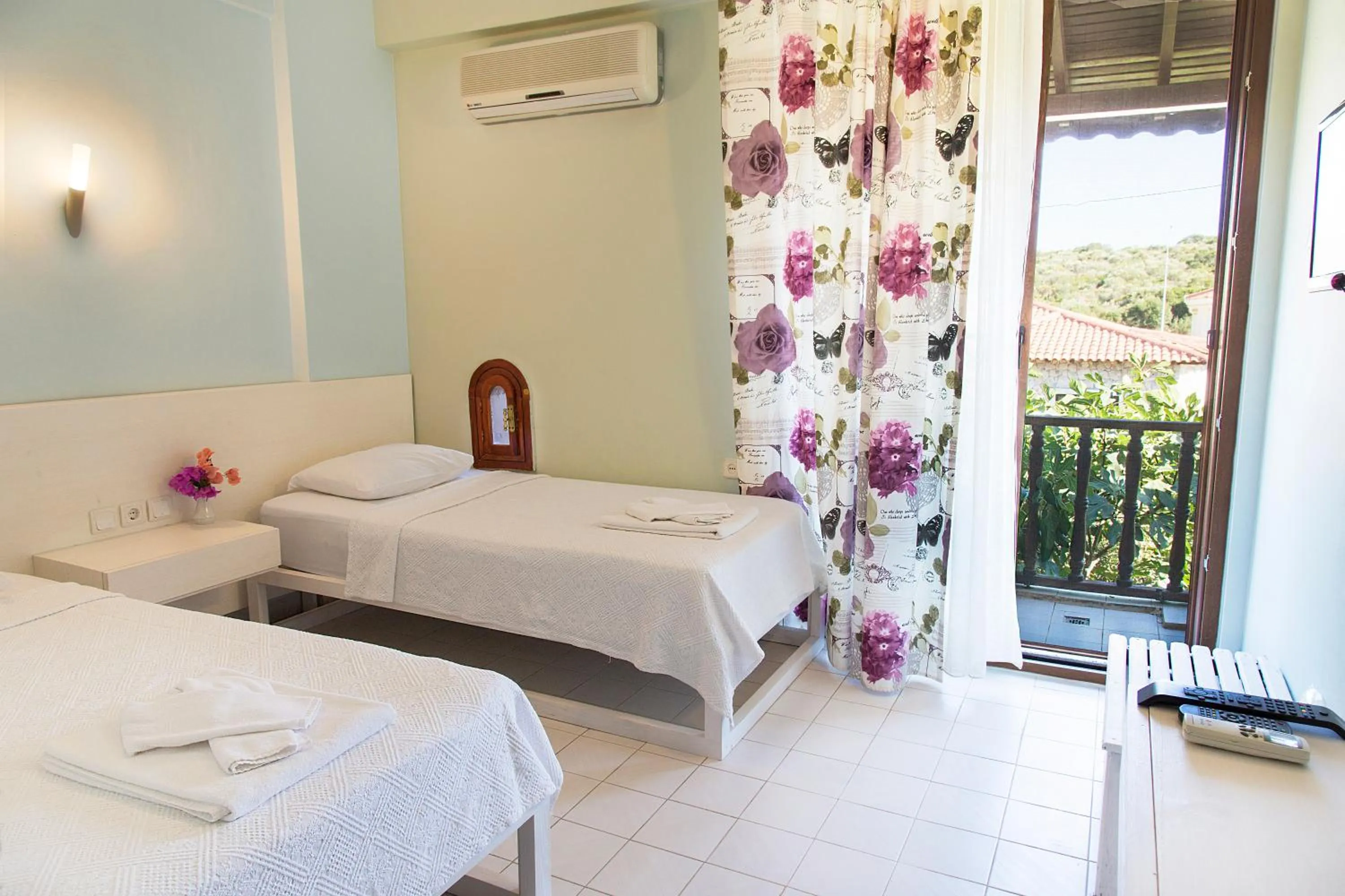 Day, Room Photo in Club Antiphellos