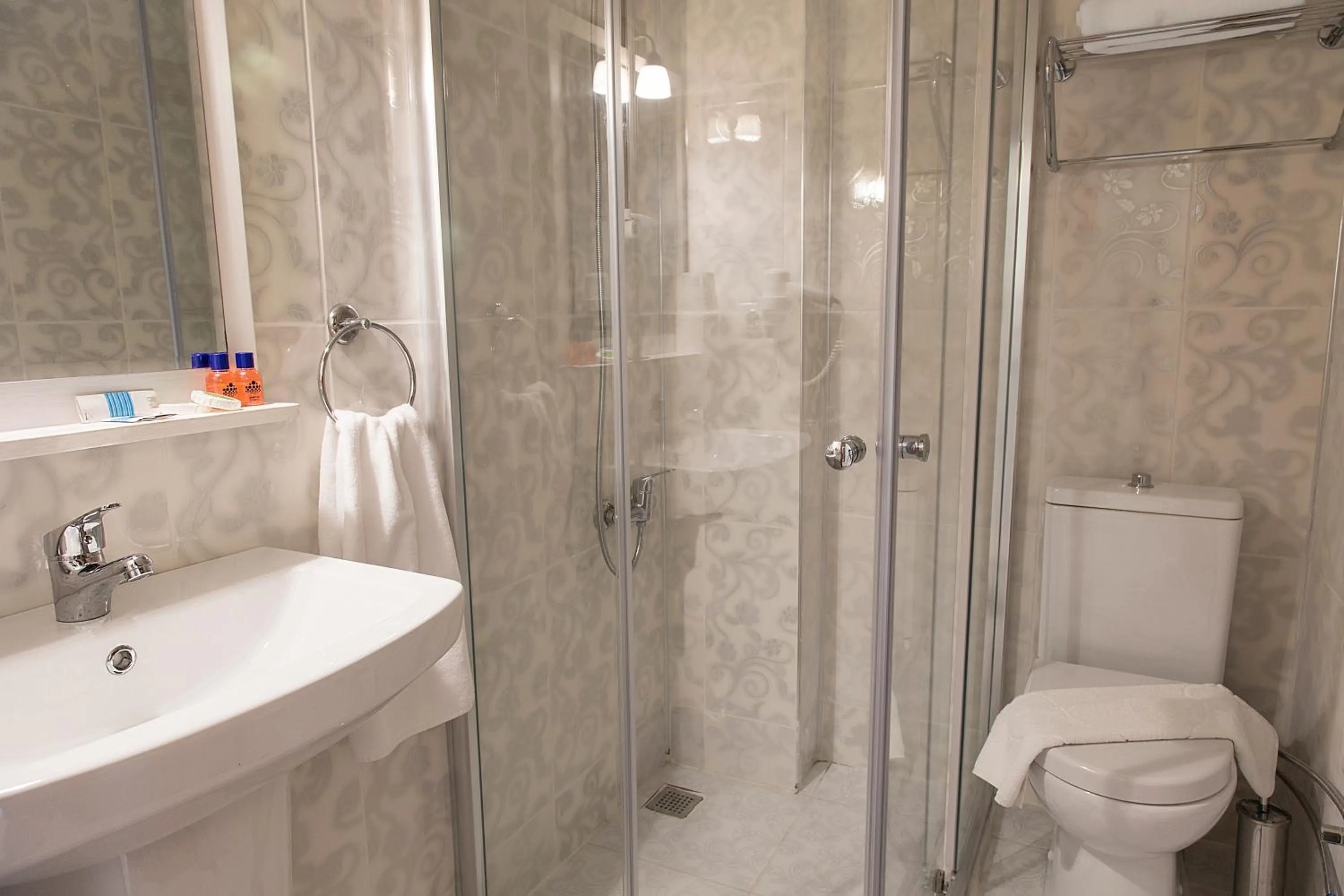 Bathroom in Club Antiphellos