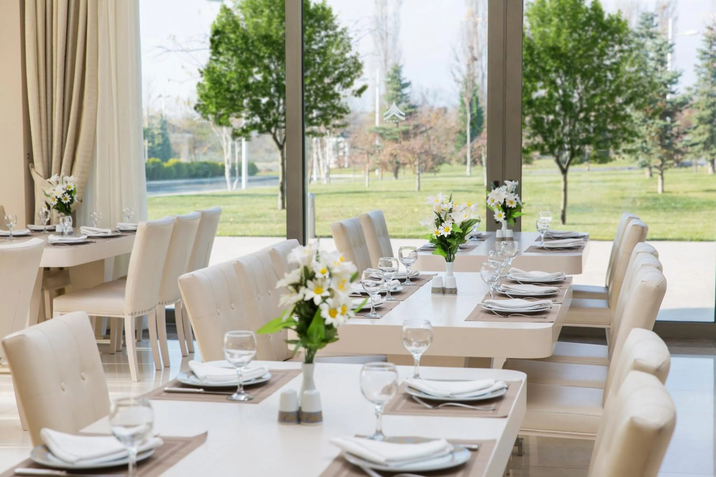 Restaurant/places to eat in Gabala Garden Hotel