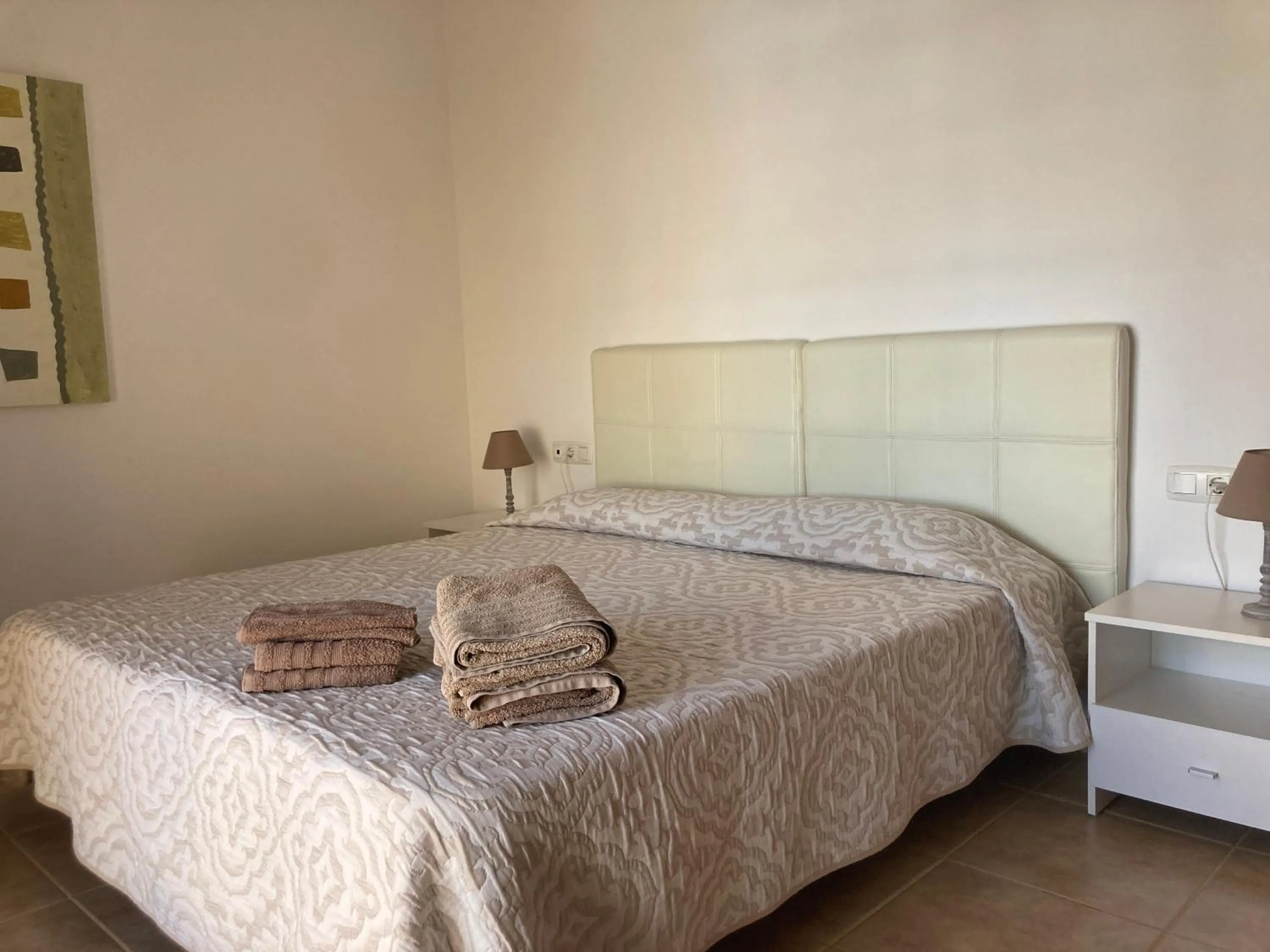 Bed in Las Rocas Golf and Sea