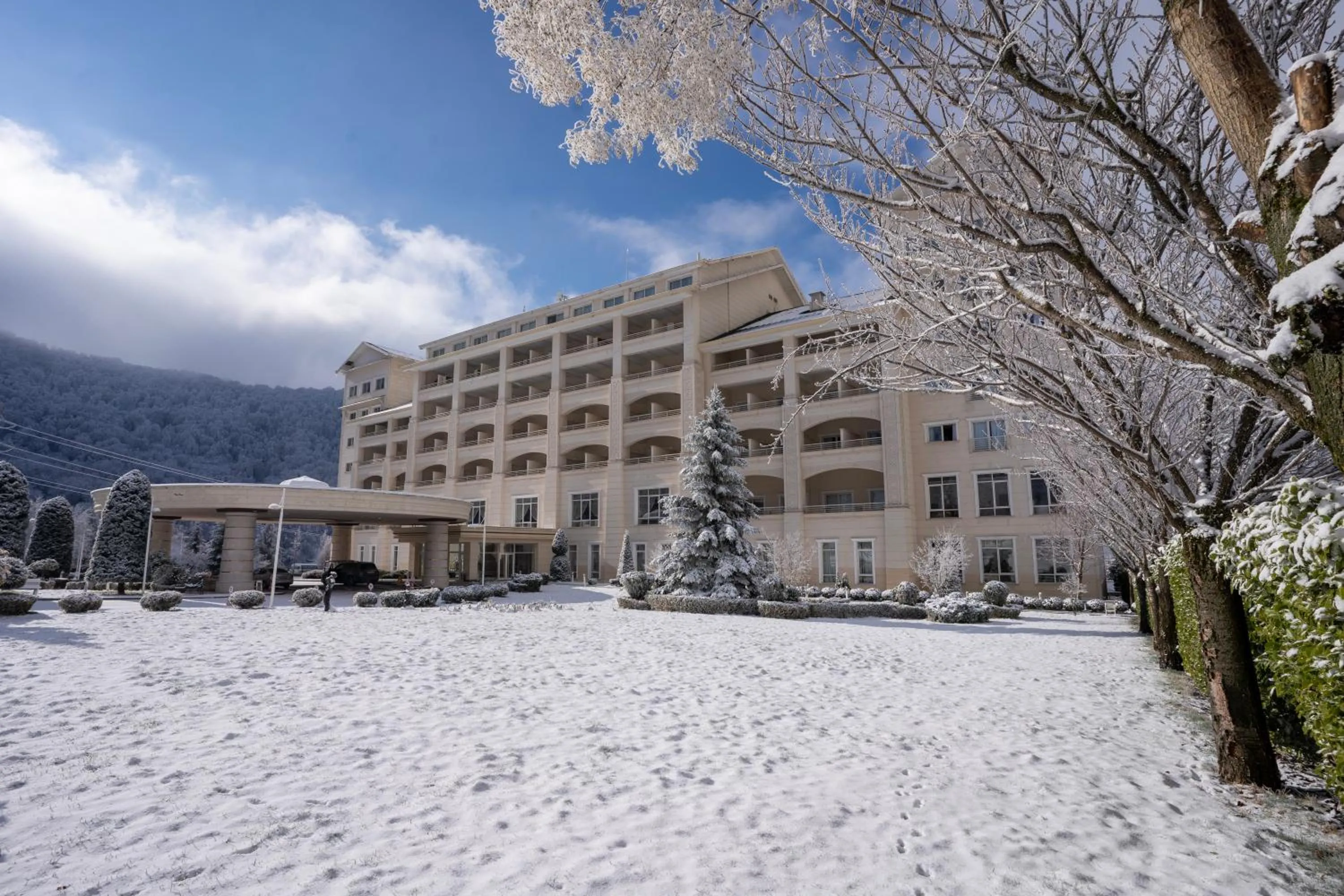 Qafqaz Riverside Hotel