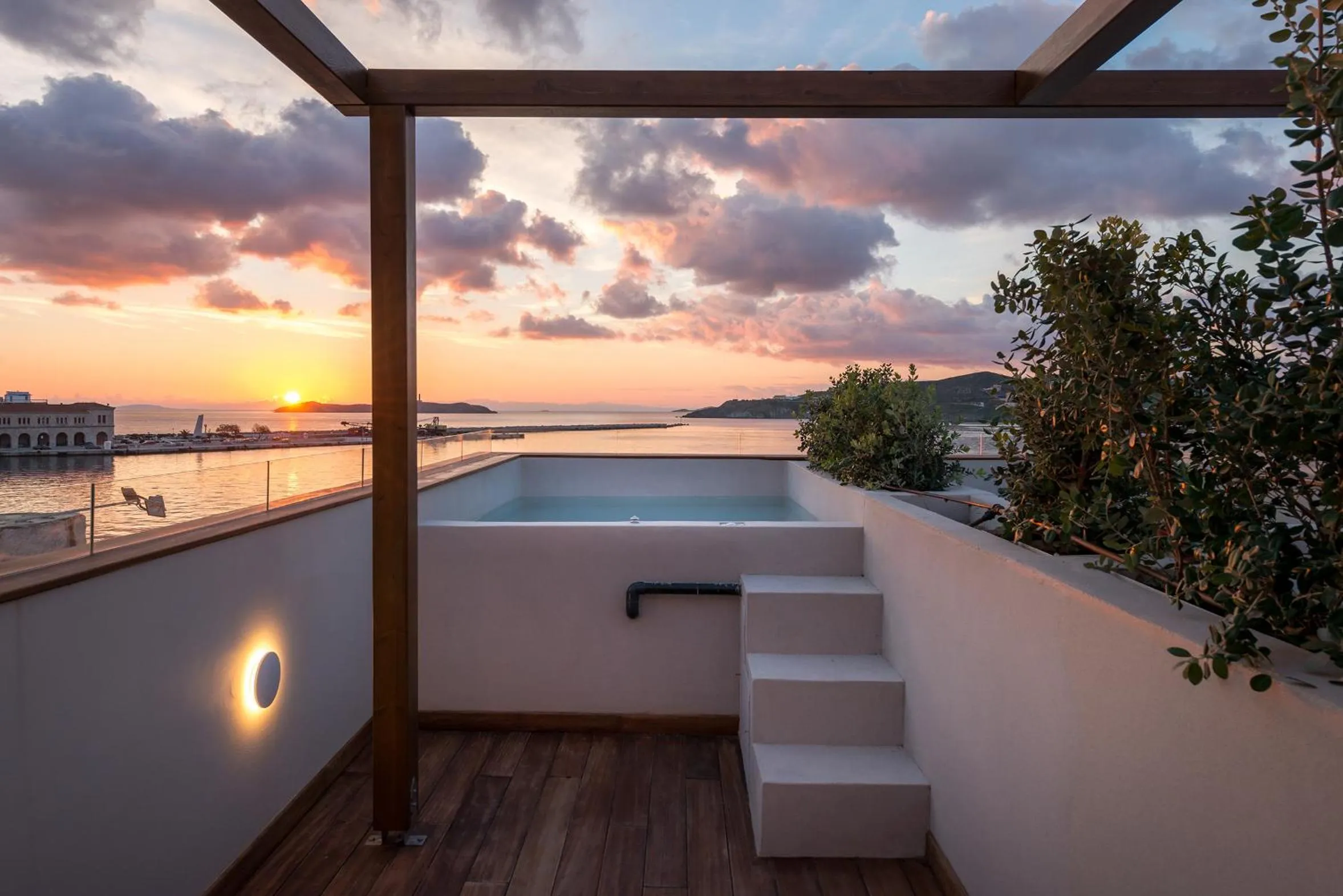 Shapes Luxury Suites