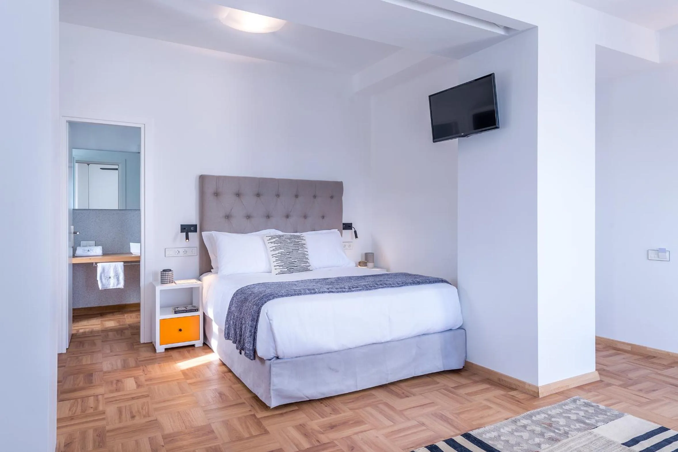 Bed in Shapes Luxury Suites