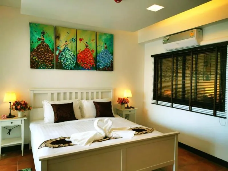 Bedroom in Beach Gallery House