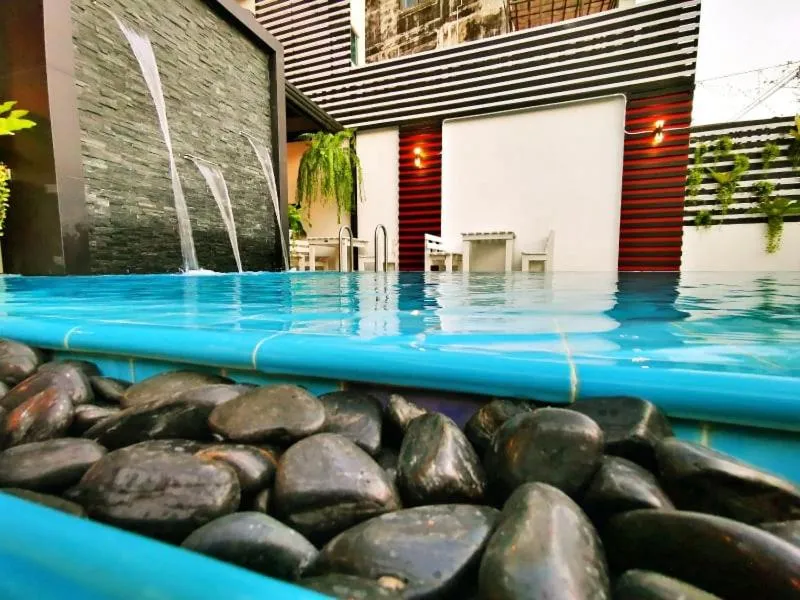 Swimming pool in Beach Gallery House