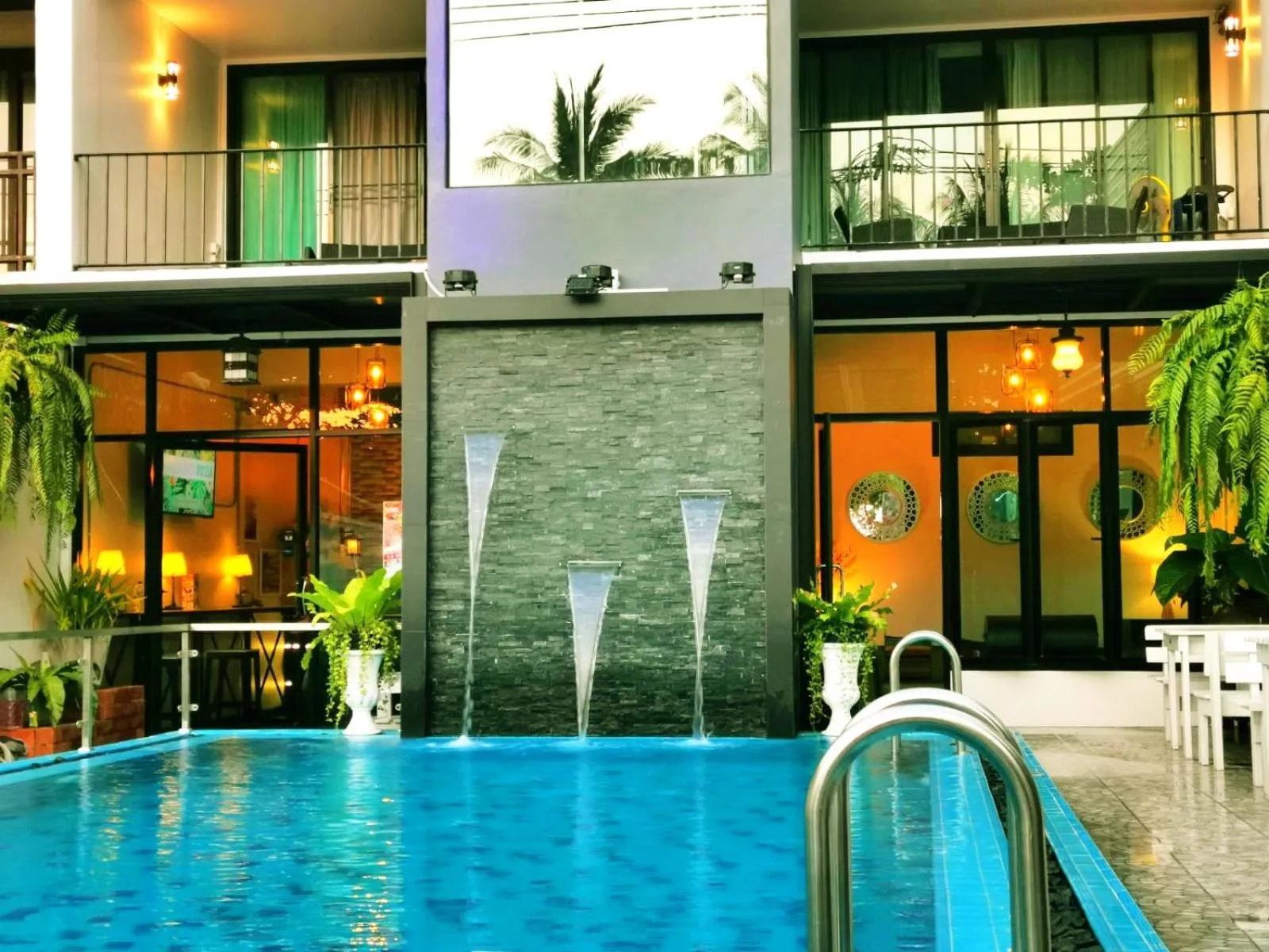  in Beach Gallery House