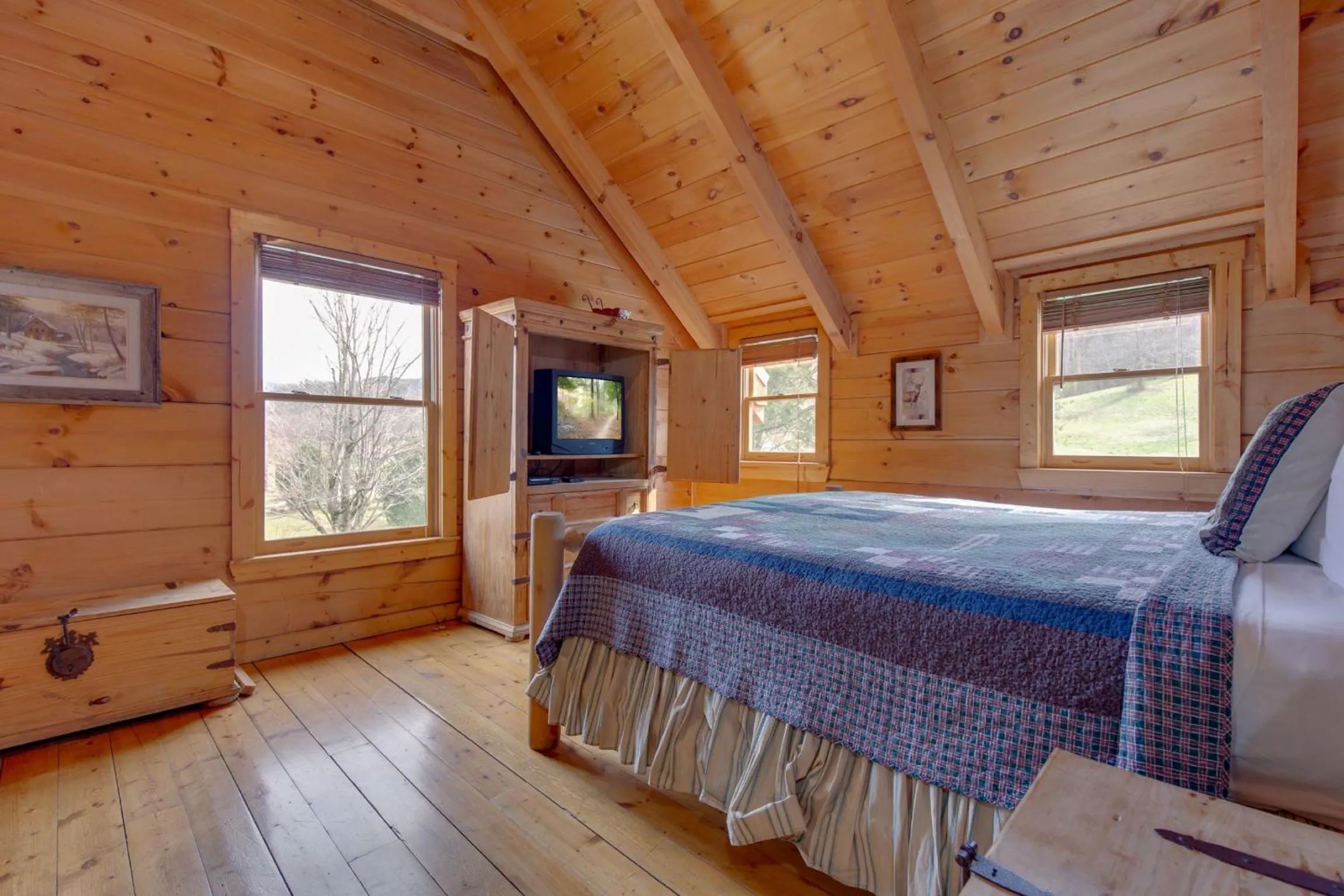 Bedroom, Bed in Spring View