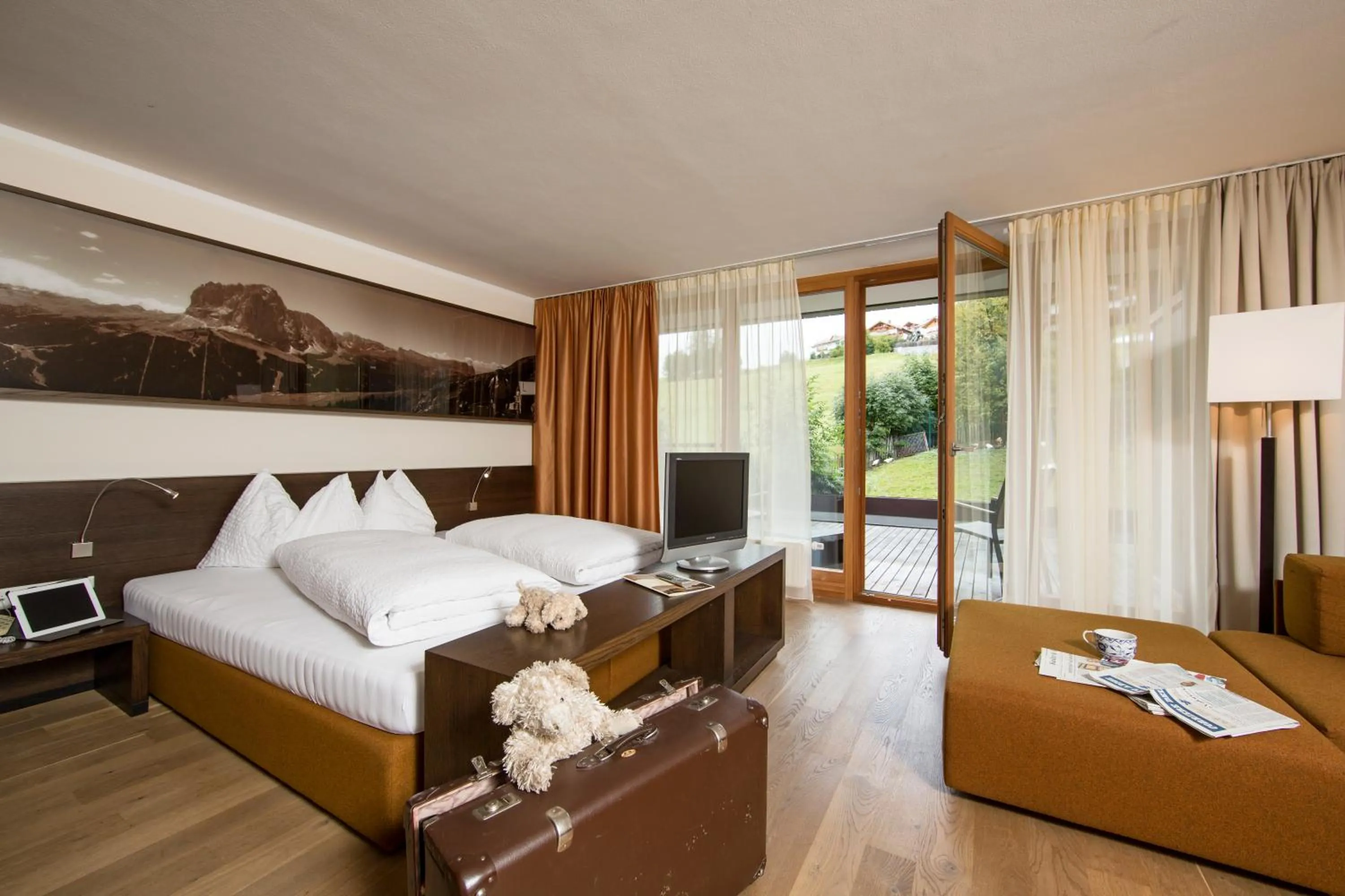 Bedroom, Bed in Hotel Dolomitenblick