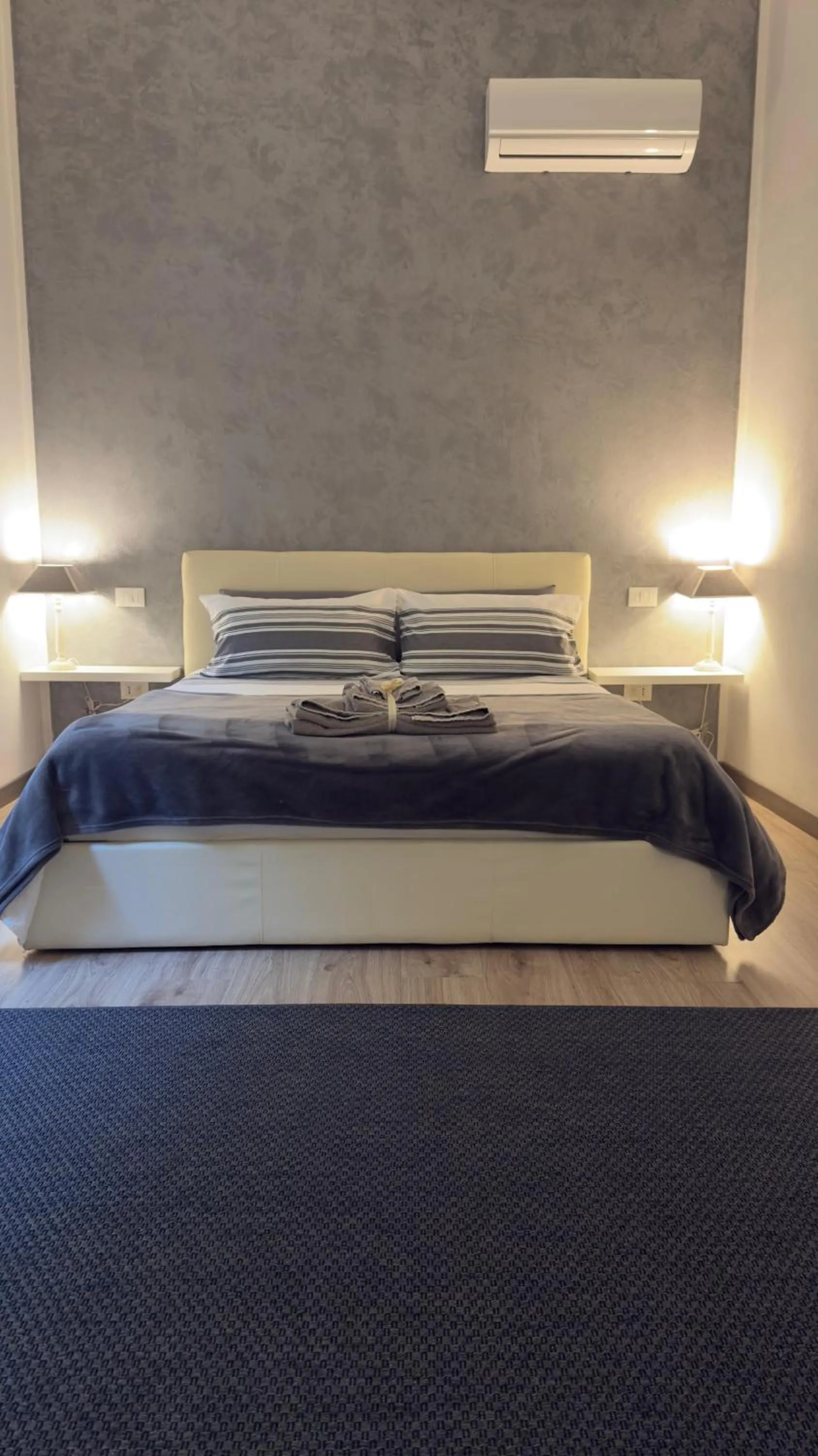 Bed in Residenza Guglielmo - Free Parking