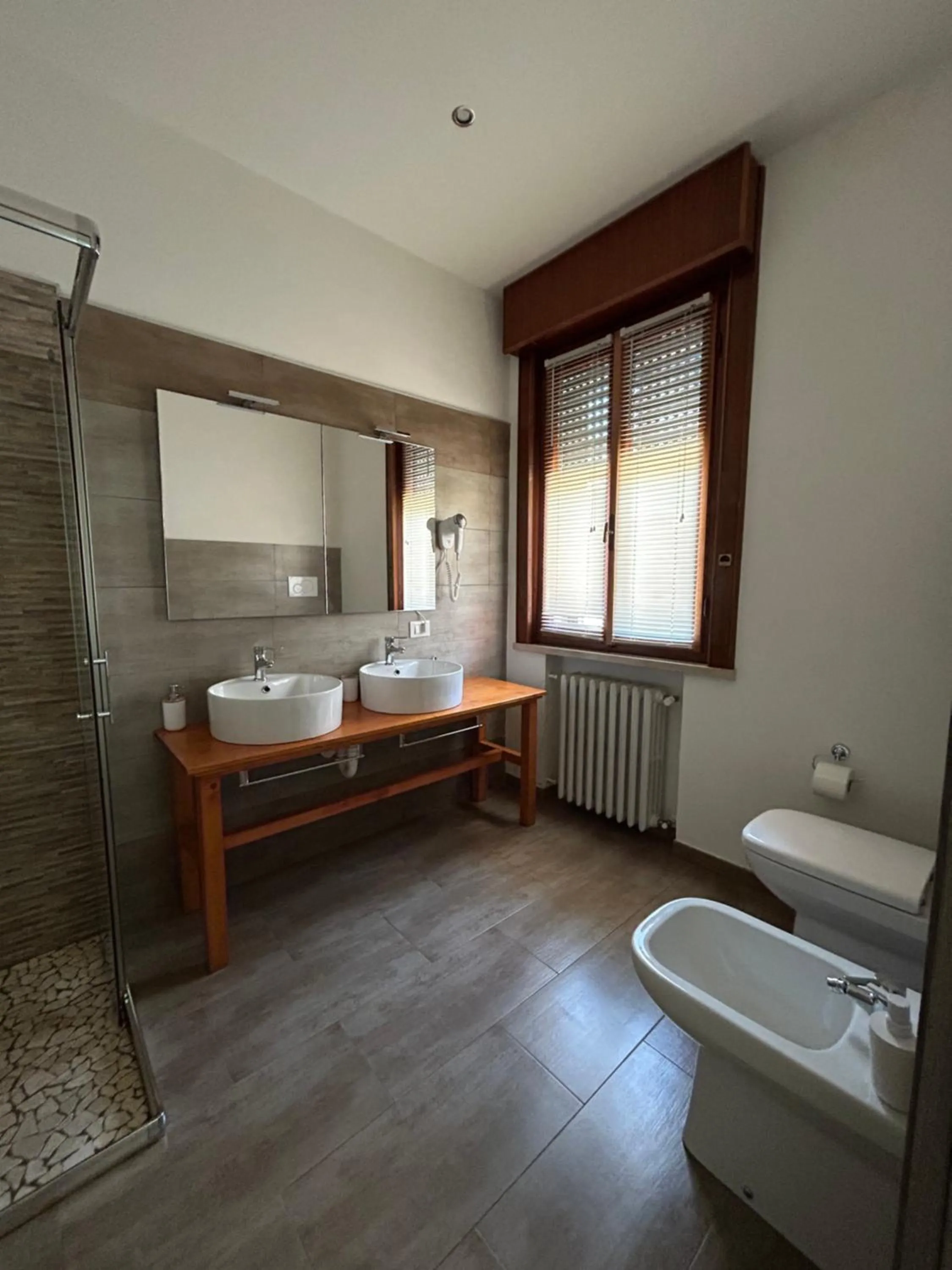 Bathroom, Bed in Residenza Guglielmo - Free Parking