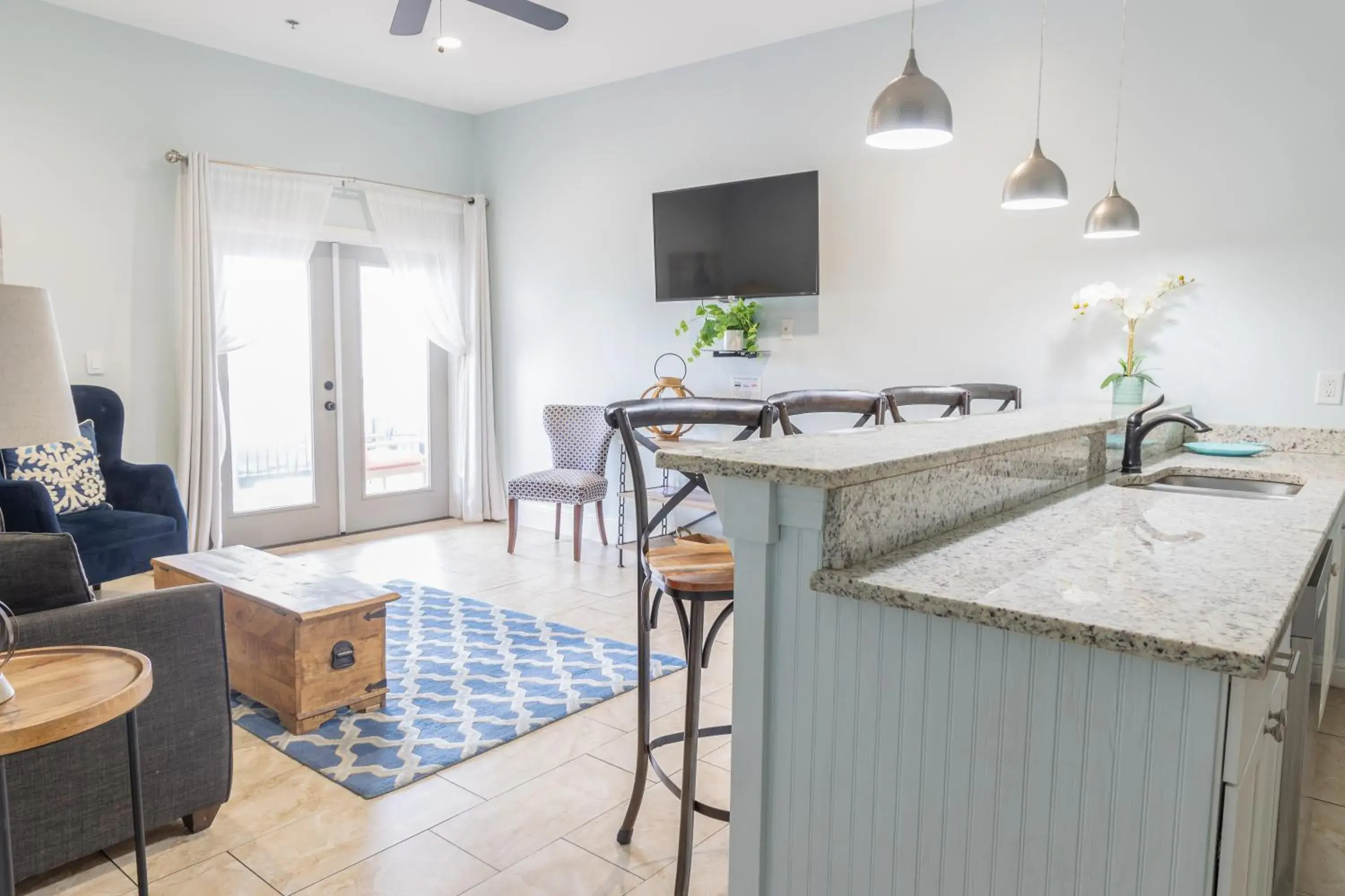 King Suite with Balcony in Hotel Whiskey in Pass Christian King Suite with Balcony in Hotel Whiskey in Pass Christian