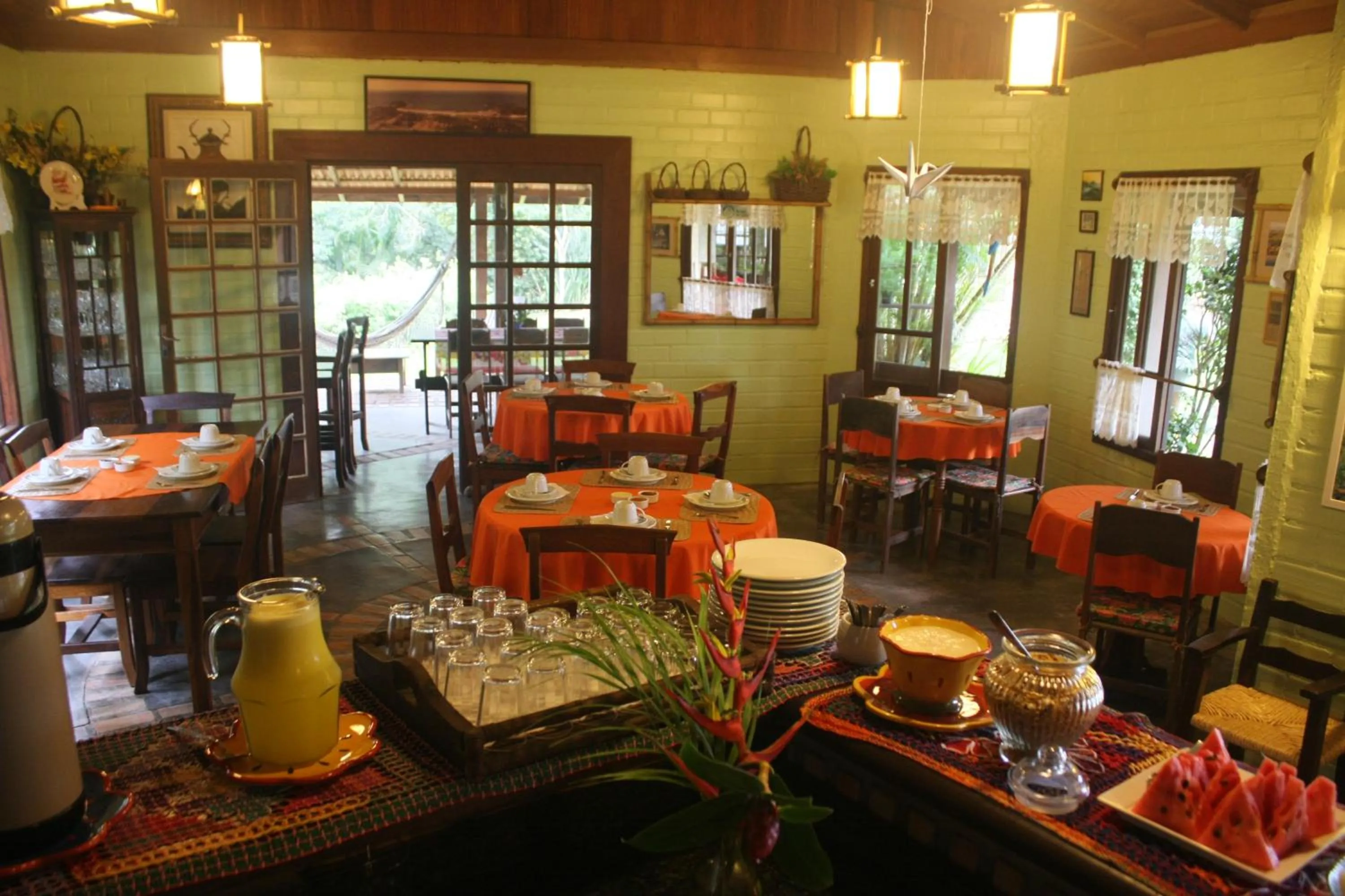 Restaurant/places to eat in Pousada Sunset