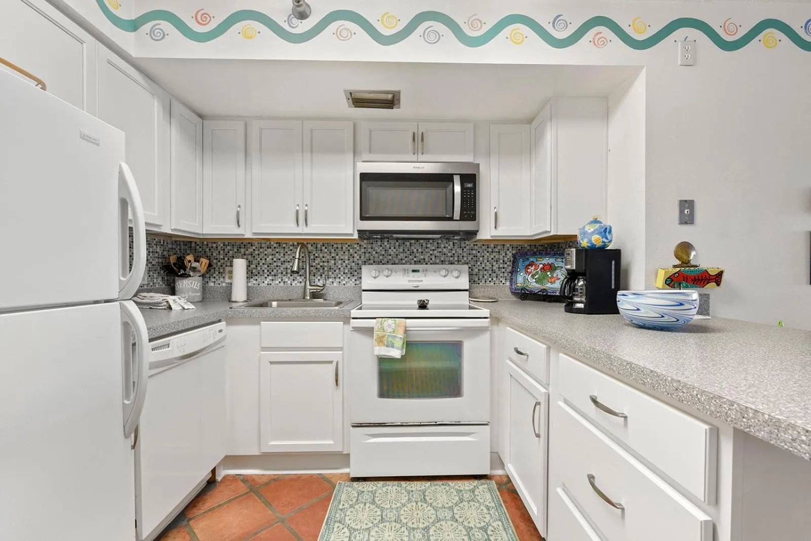 Kitchen or kitchenette in Jacksonville Beachdrifter 403