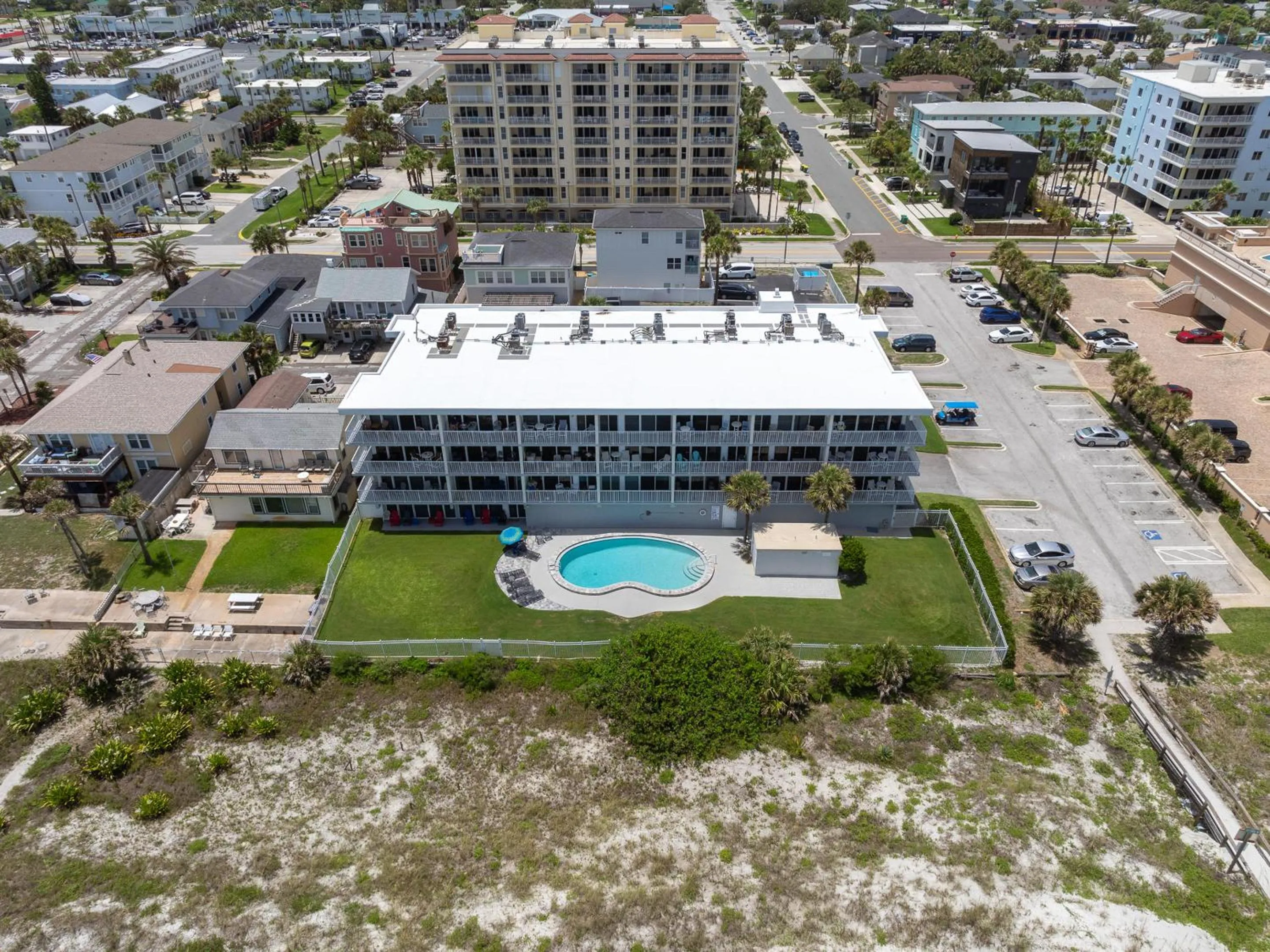 Property building in Jacksonville Beachdrifter 403