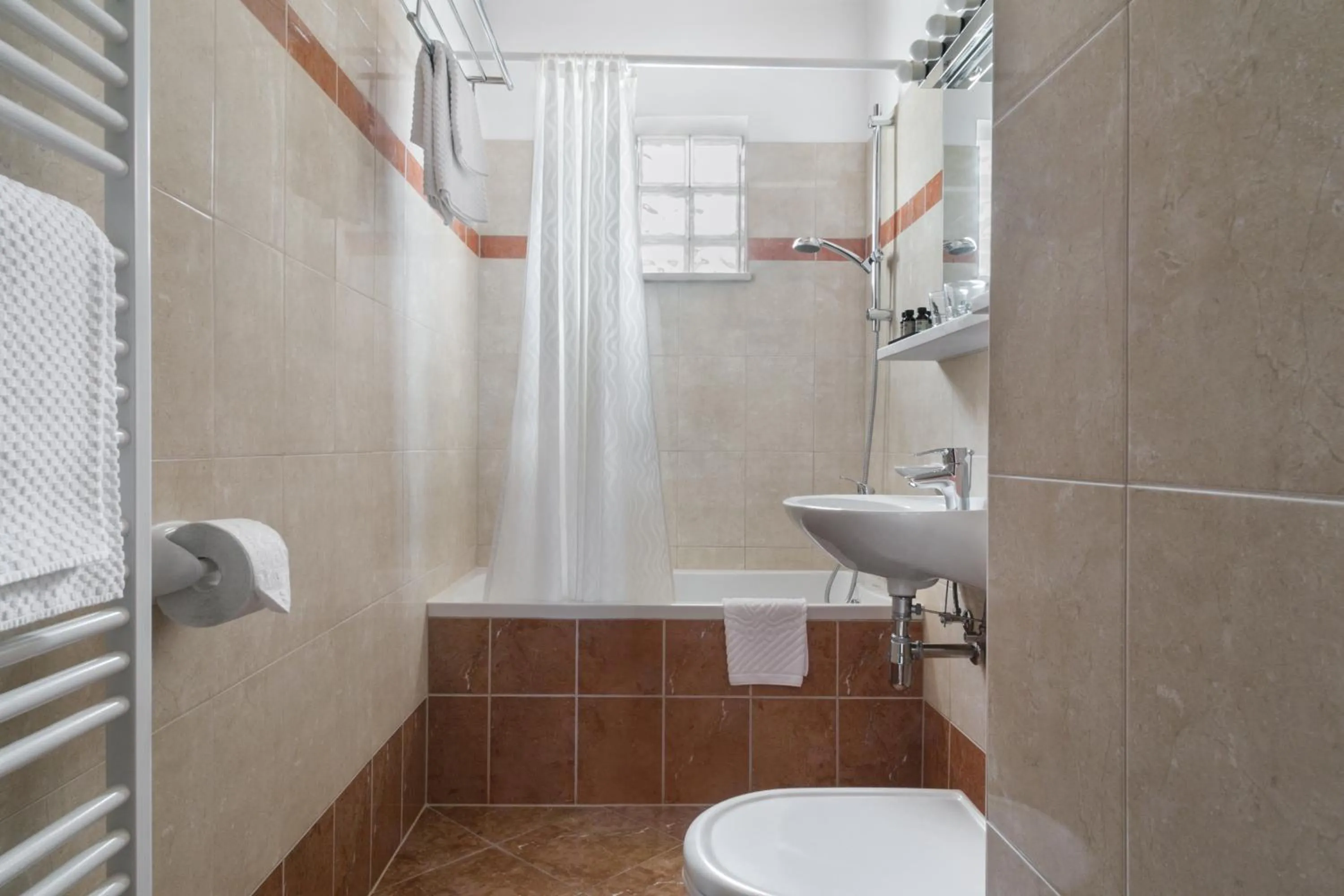 Shower in Villa Giardino Heritage Boutique Hotel Bol