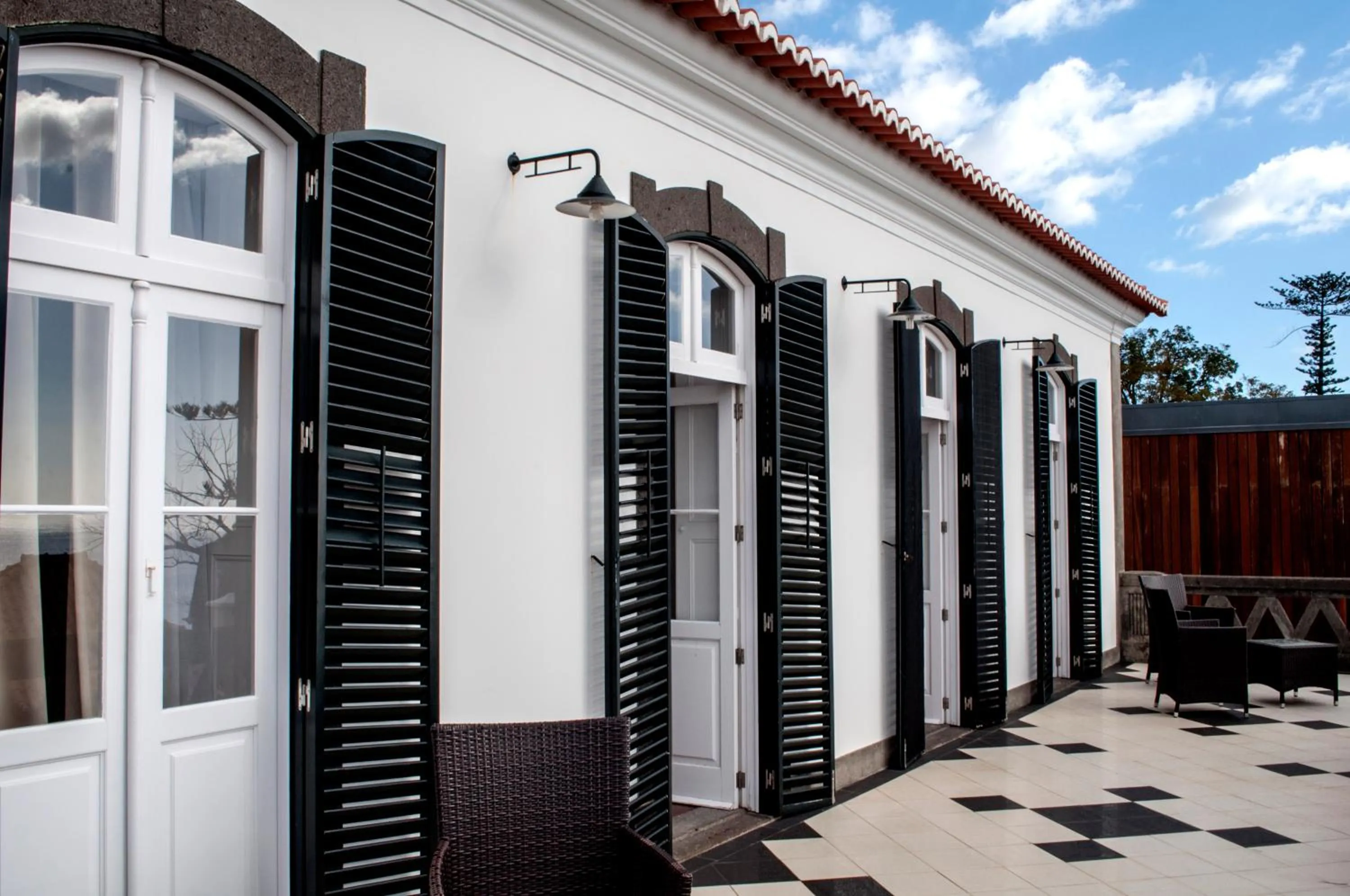 Facade/entrance in ARTS IN Hotel Conde Carvalhal