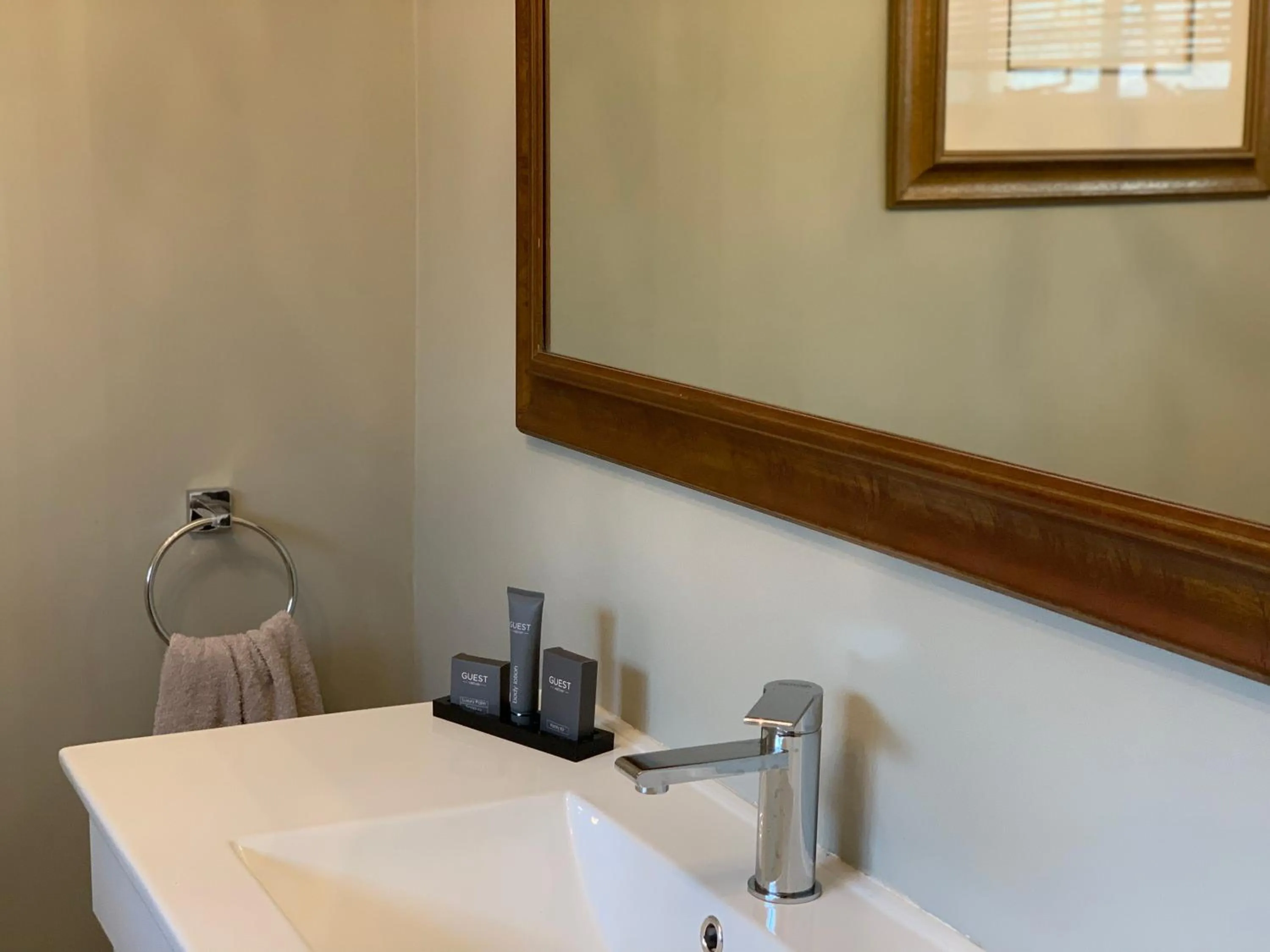 Bathroom in Cavalo Guesthouse & Equestrian Estate