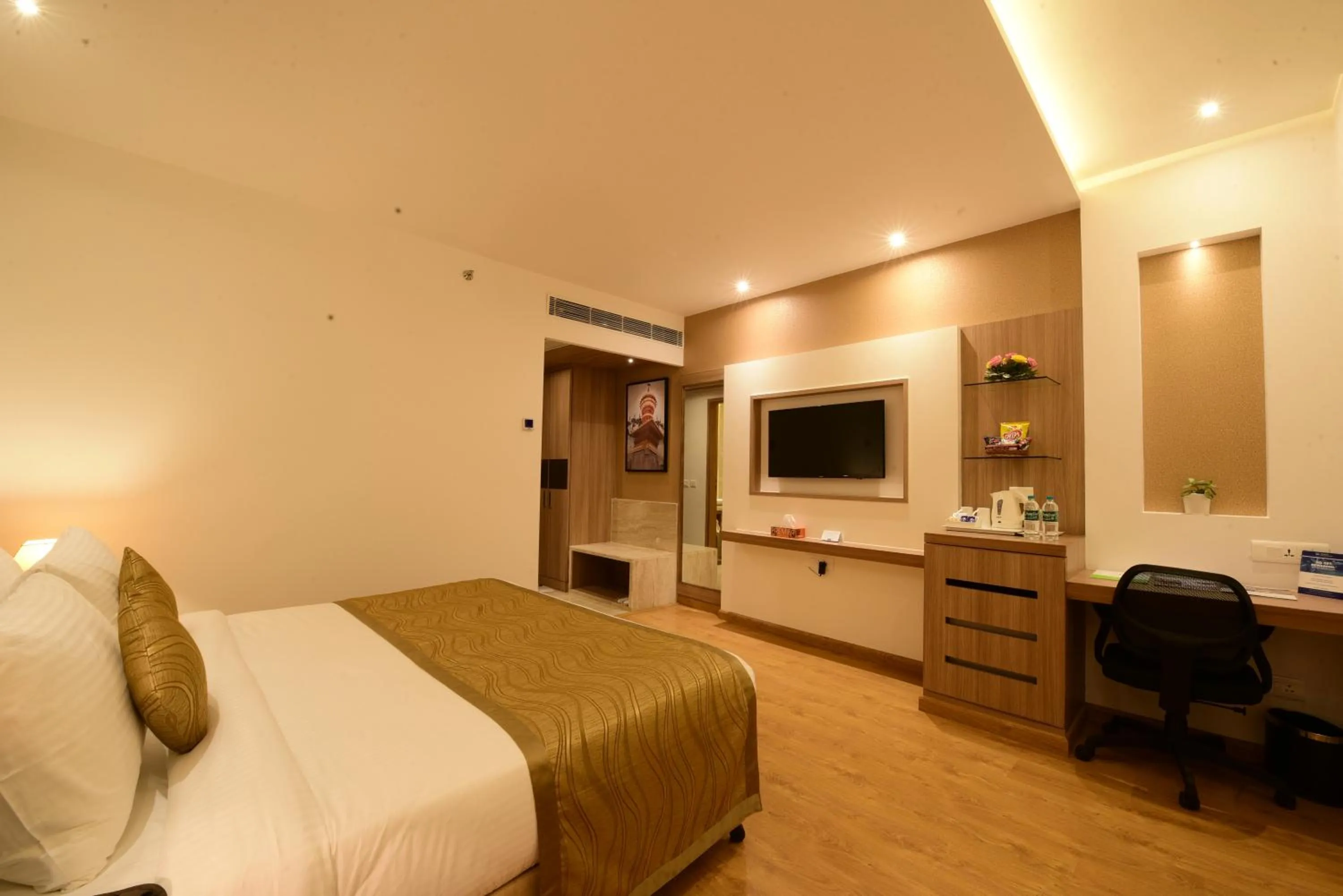 Photo of the whole room, Bed in SureStay Plus by Best Western Amritsar