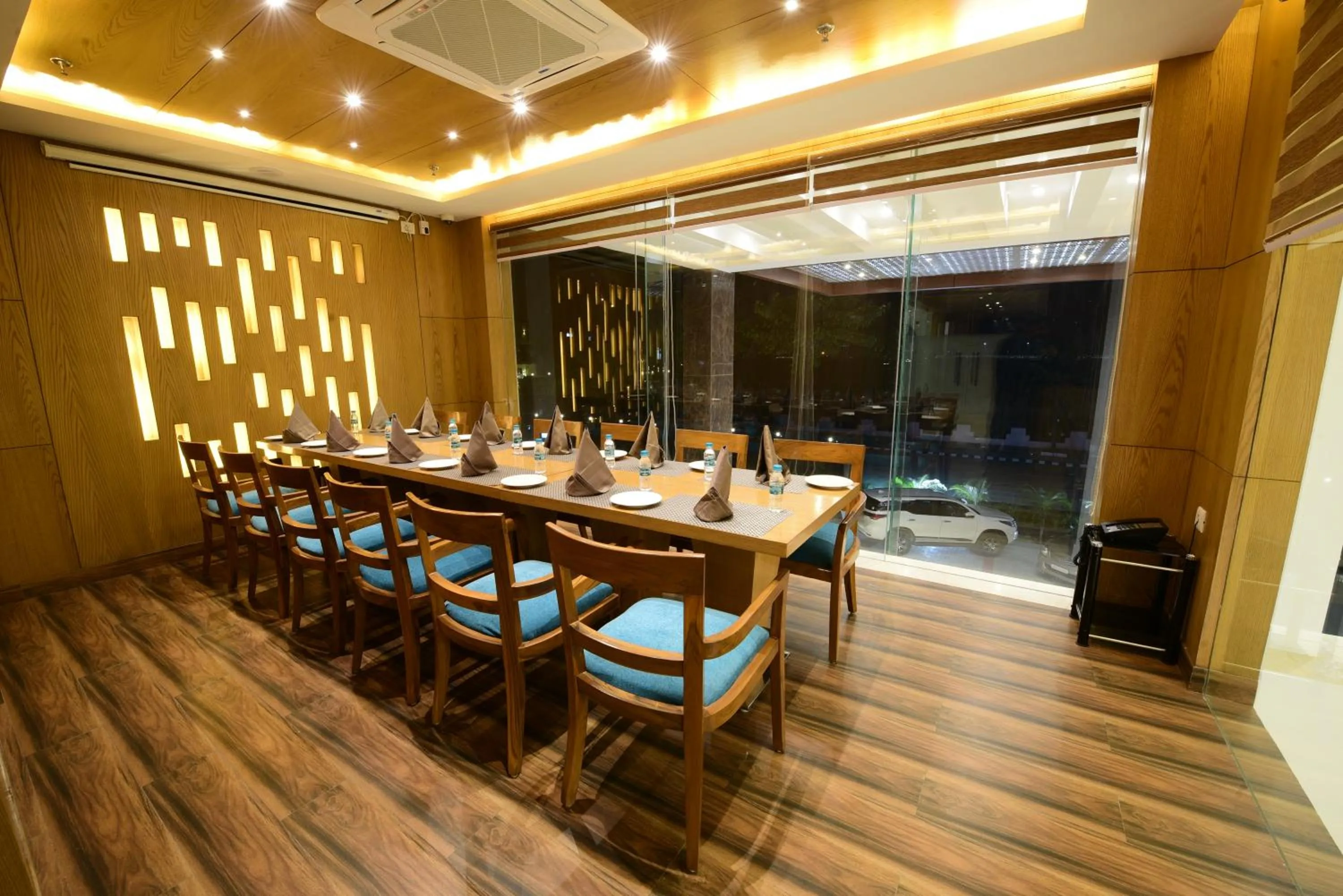Meeting/conference room in SureStay Plus by Best Western Amritsar
