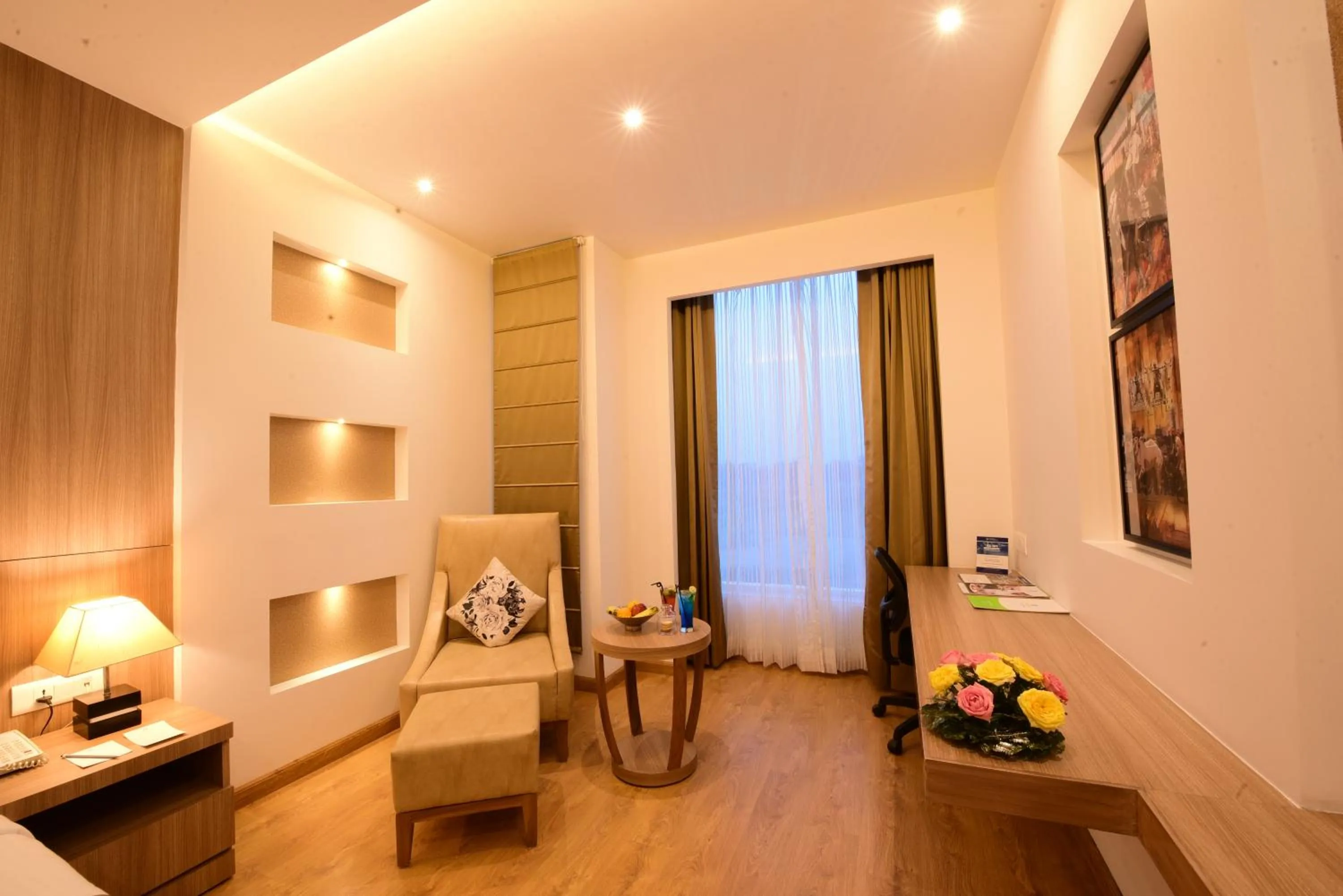 Living room, Bed in SureStay Plus by Best Western Amritsar