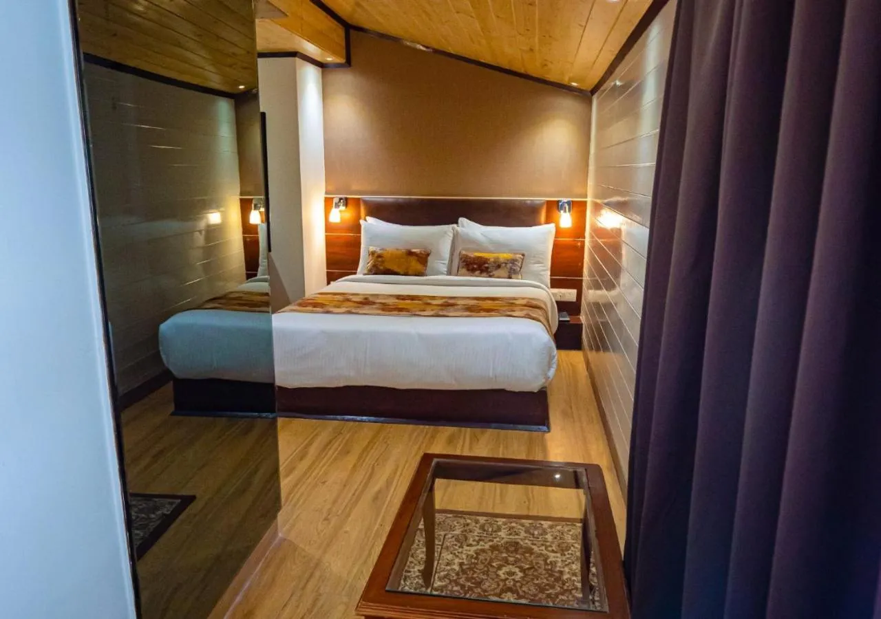 Bed in Yashshree Mall Road Darjeeling