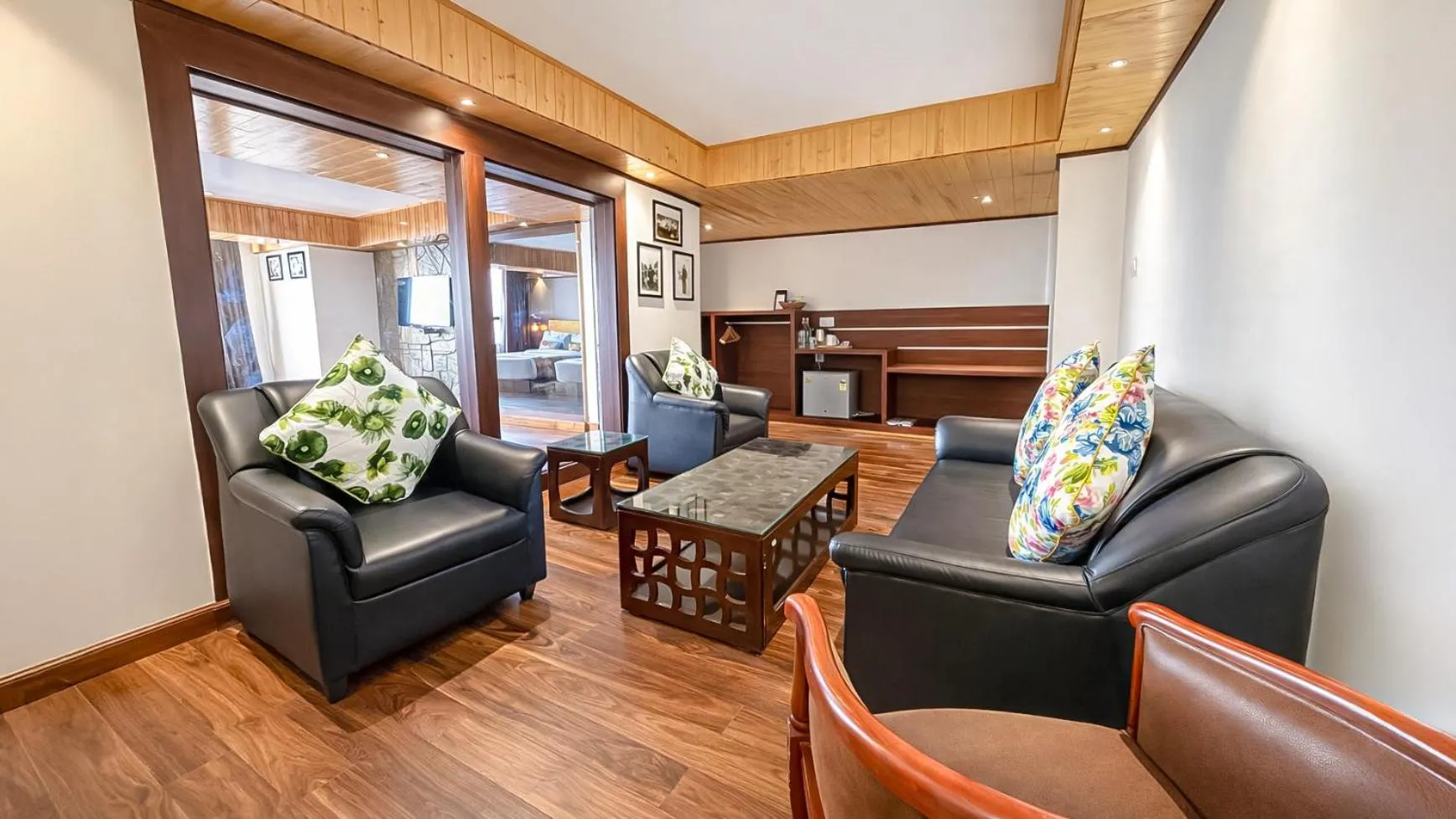 Living room in Yashshree Mall Road Darjeeling