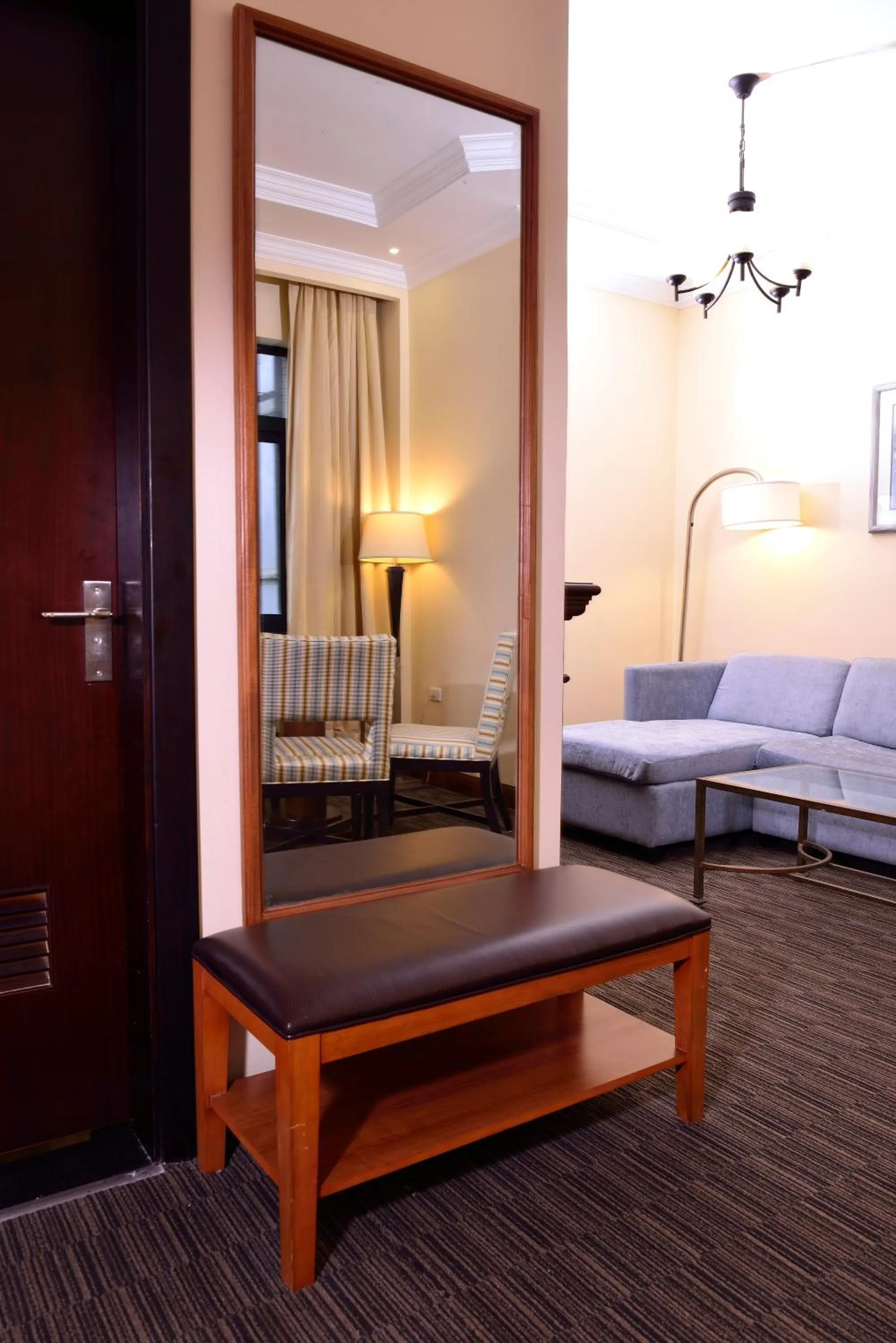 Living room, Bed in The HUB Hotel