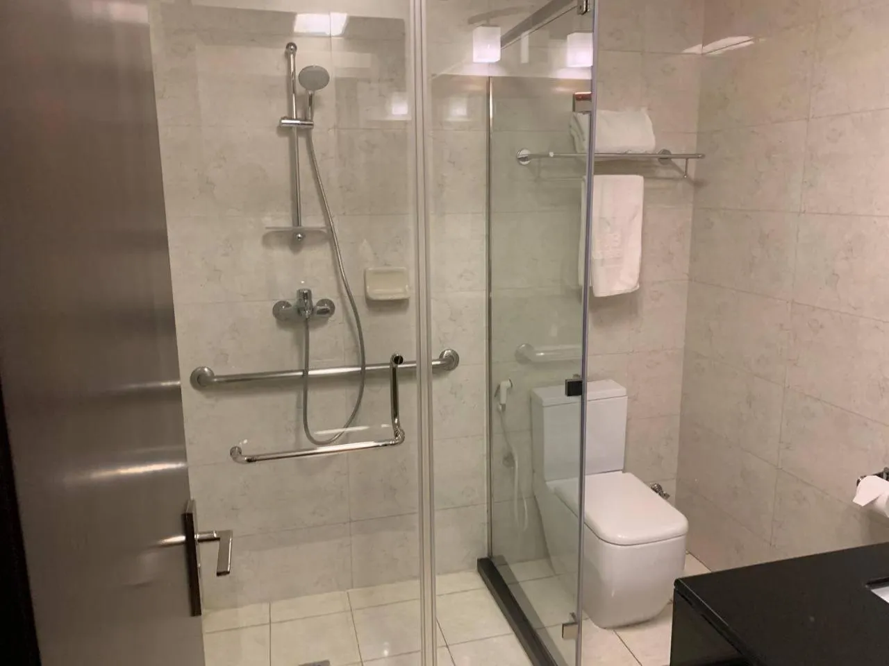 Shower in The HUB Hotel