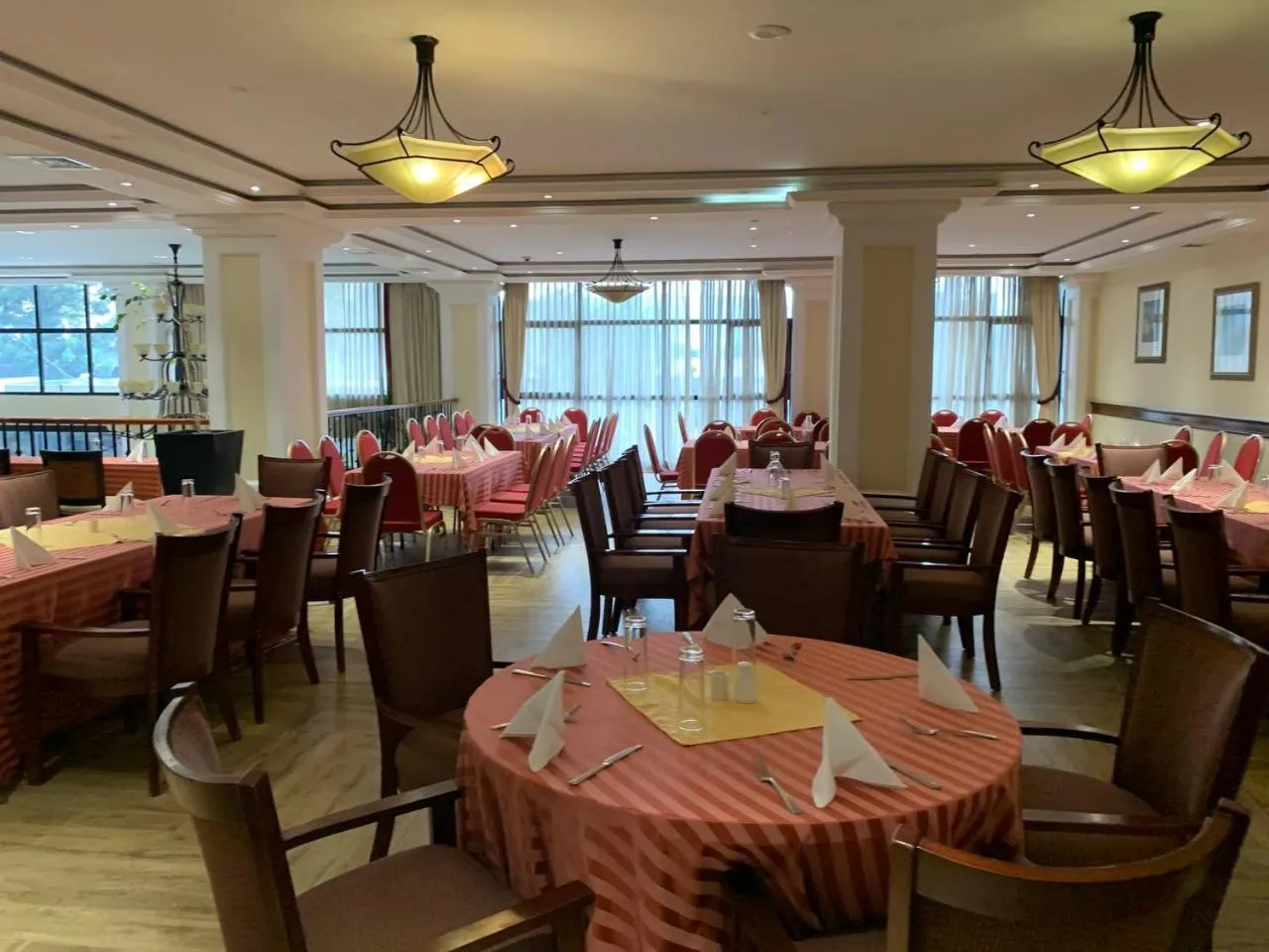 Restaurant/places to eat in The HUB Hotel