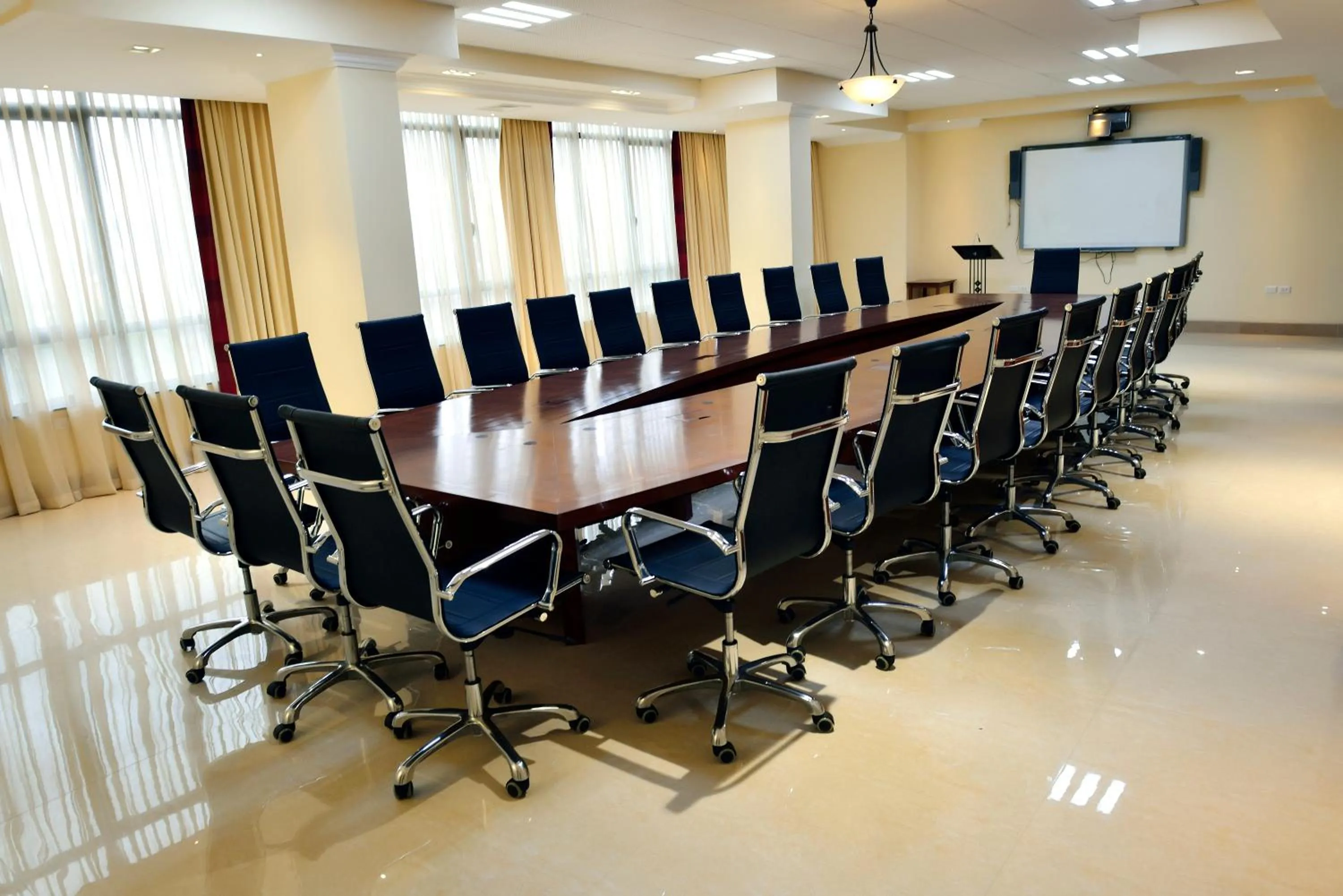 Meeting/conference room in The HUB Hotel